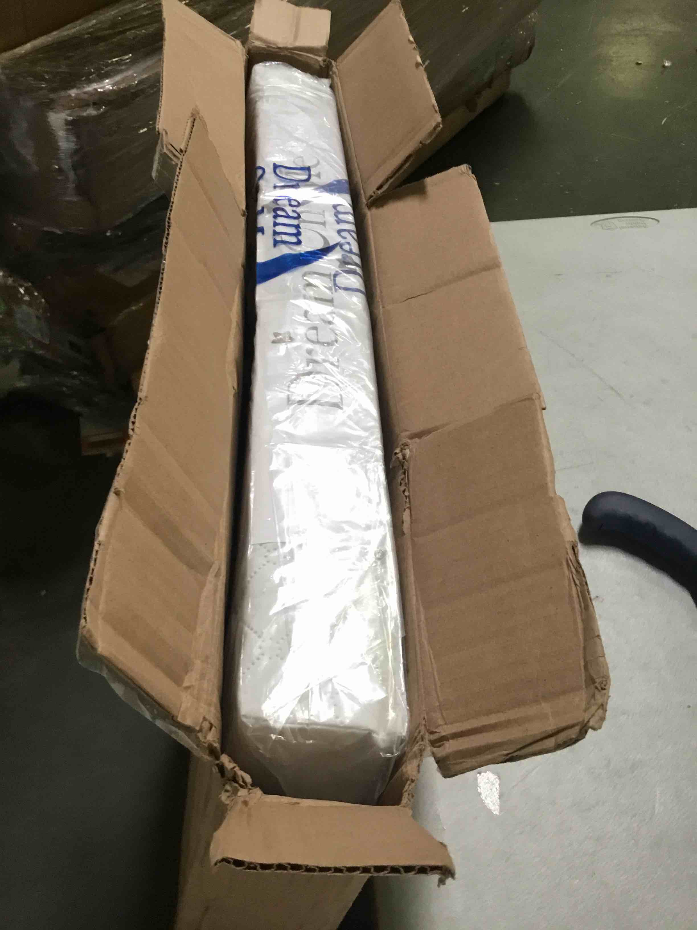 https://s3.amazonaws.com/lotting-images-prod/bidfta/BLU5412042_1691524259554.jpeg
