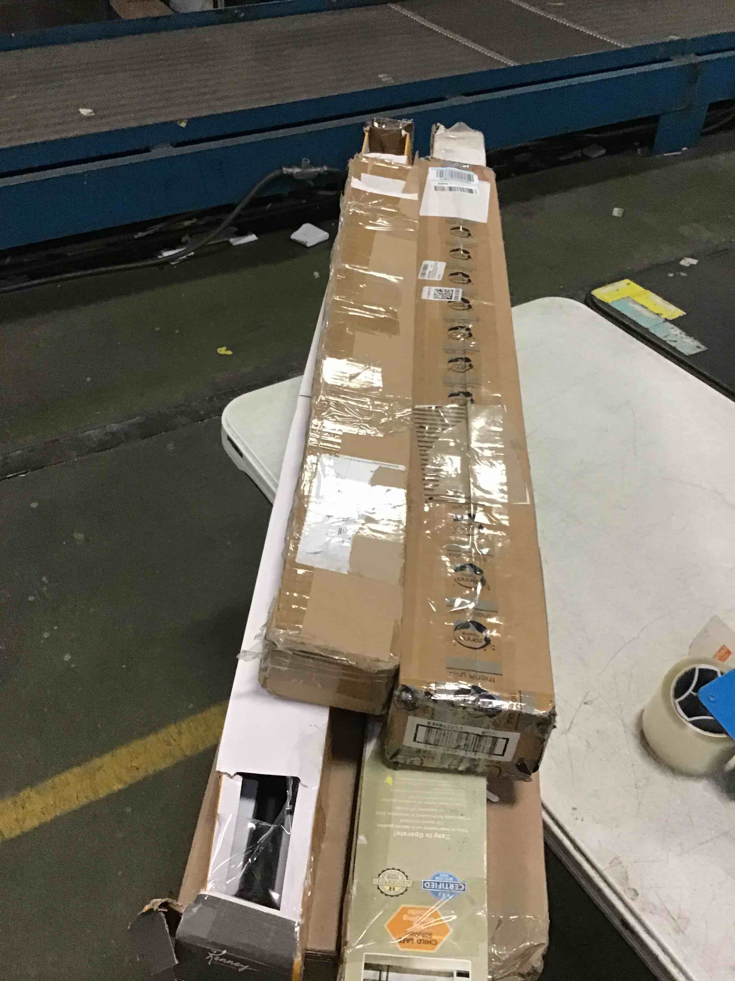 https://s3.amazonaws.com/lotting-images-prod/bidfta/BLU5412416_1692015091756.jpeg