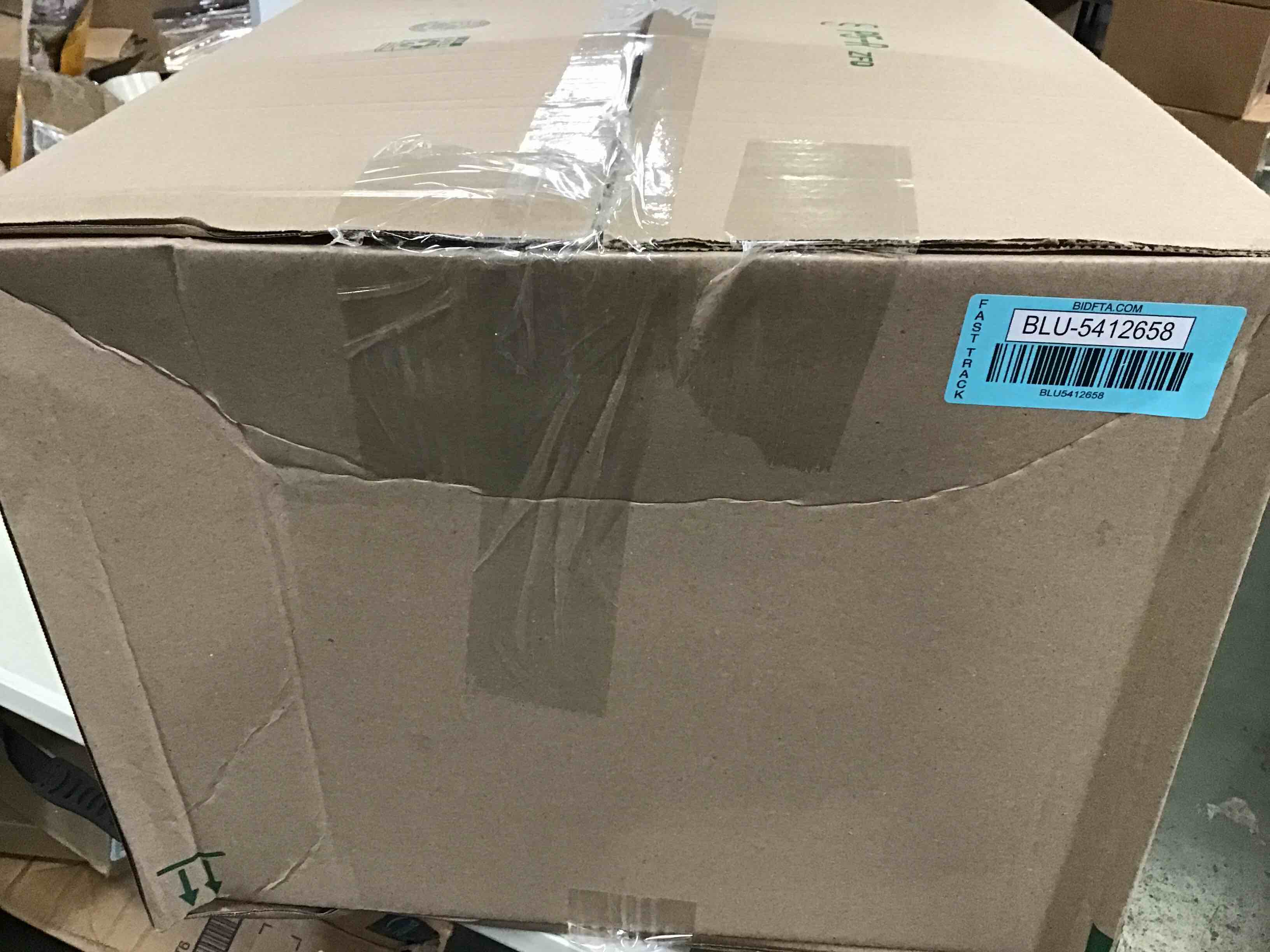 https://s3.amazonaws.com/lotting-images-prod/bidfta/BLU5412658_1690309396719.jpeg