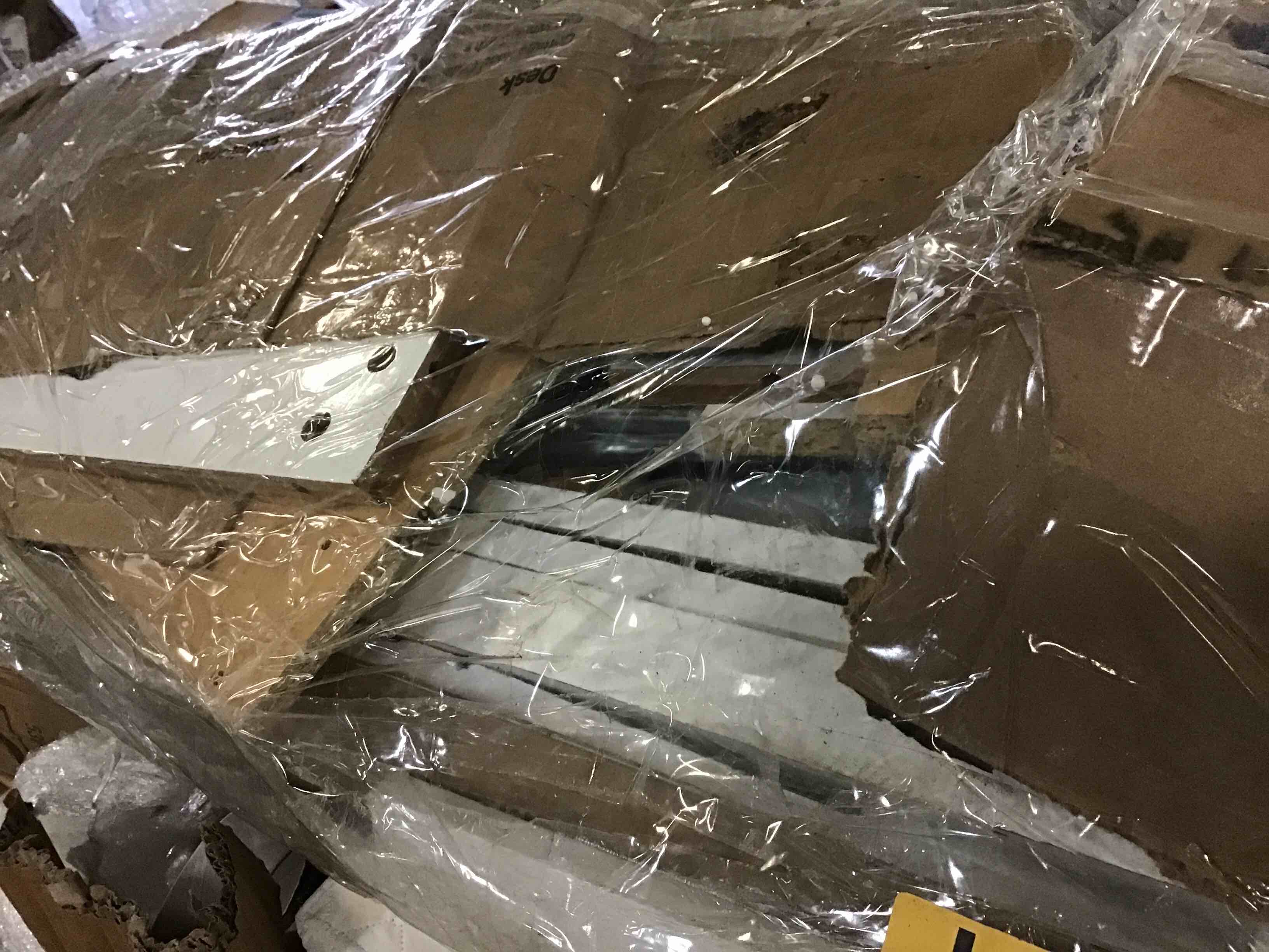 https://s3.amazonaws.com/lotting-images-prod/bidfta/BLU5412814_1690383629628.jpeg