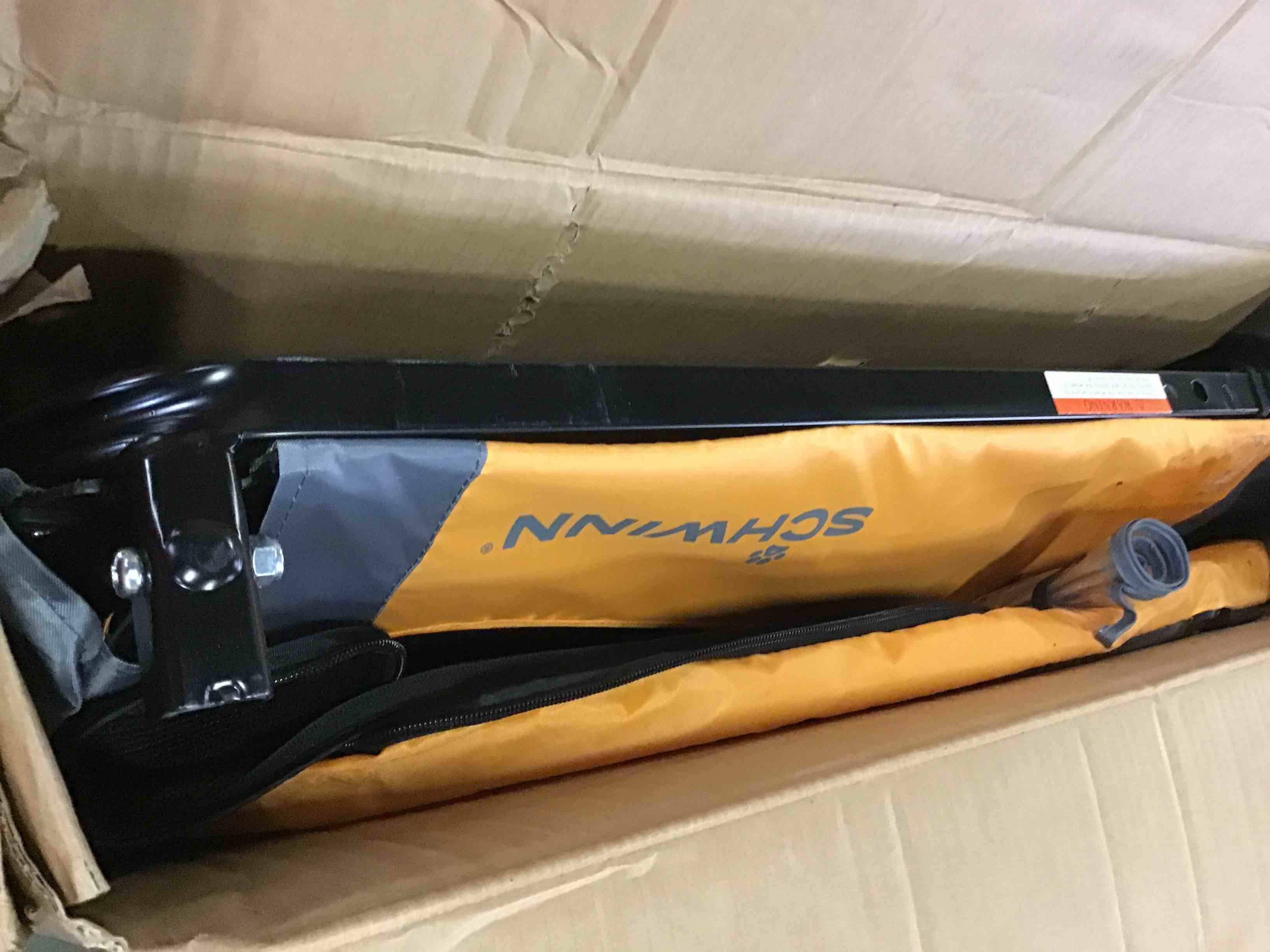 https://s3.amazonaws.com/lotting-images-prod/bidfta/BLU5412965_1690461770948.jpeg
