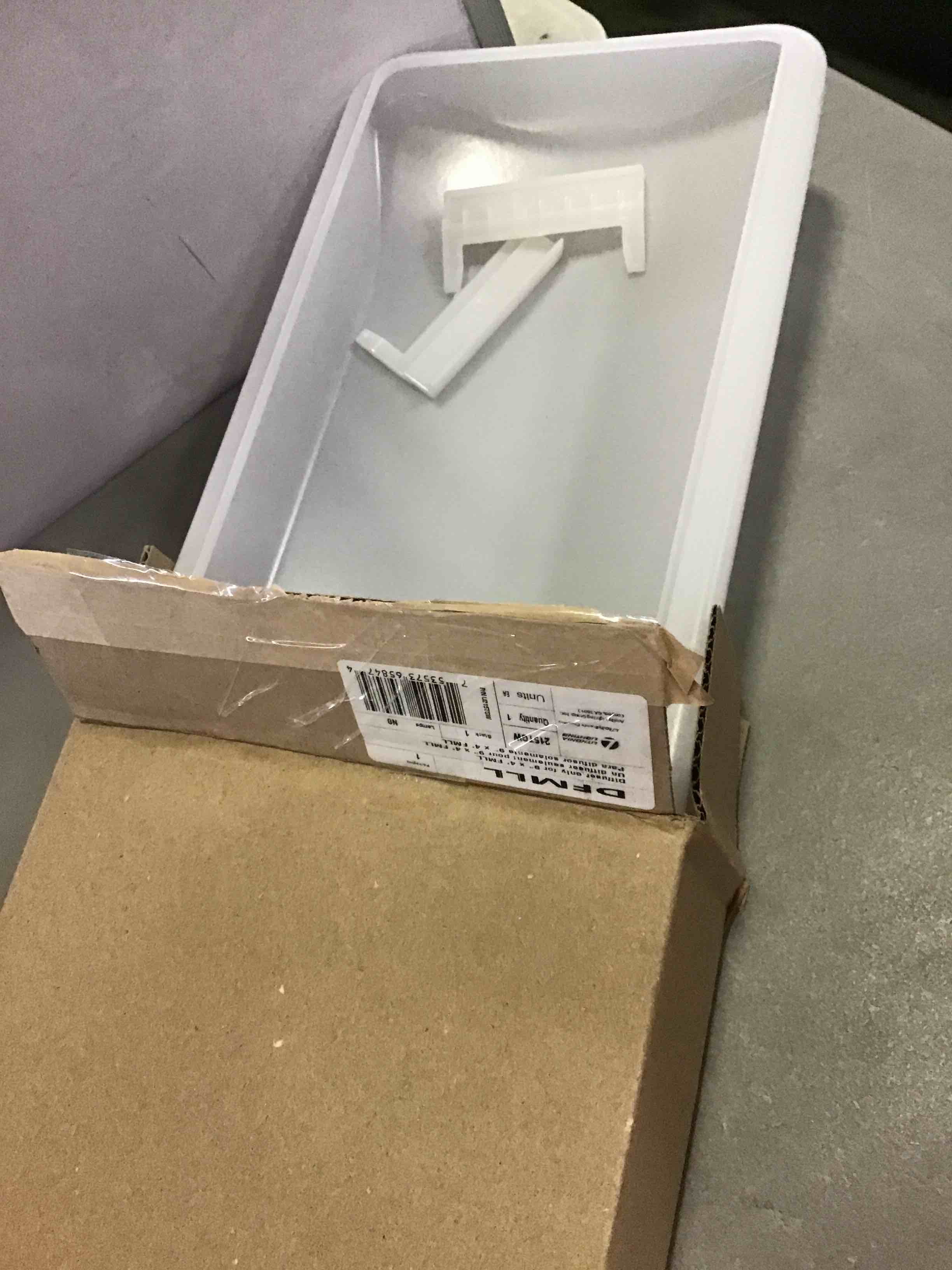 https://s3.amazonaws.com/lotting-images-prod/bidfta/BLU5413006_1690468405727.jpeg