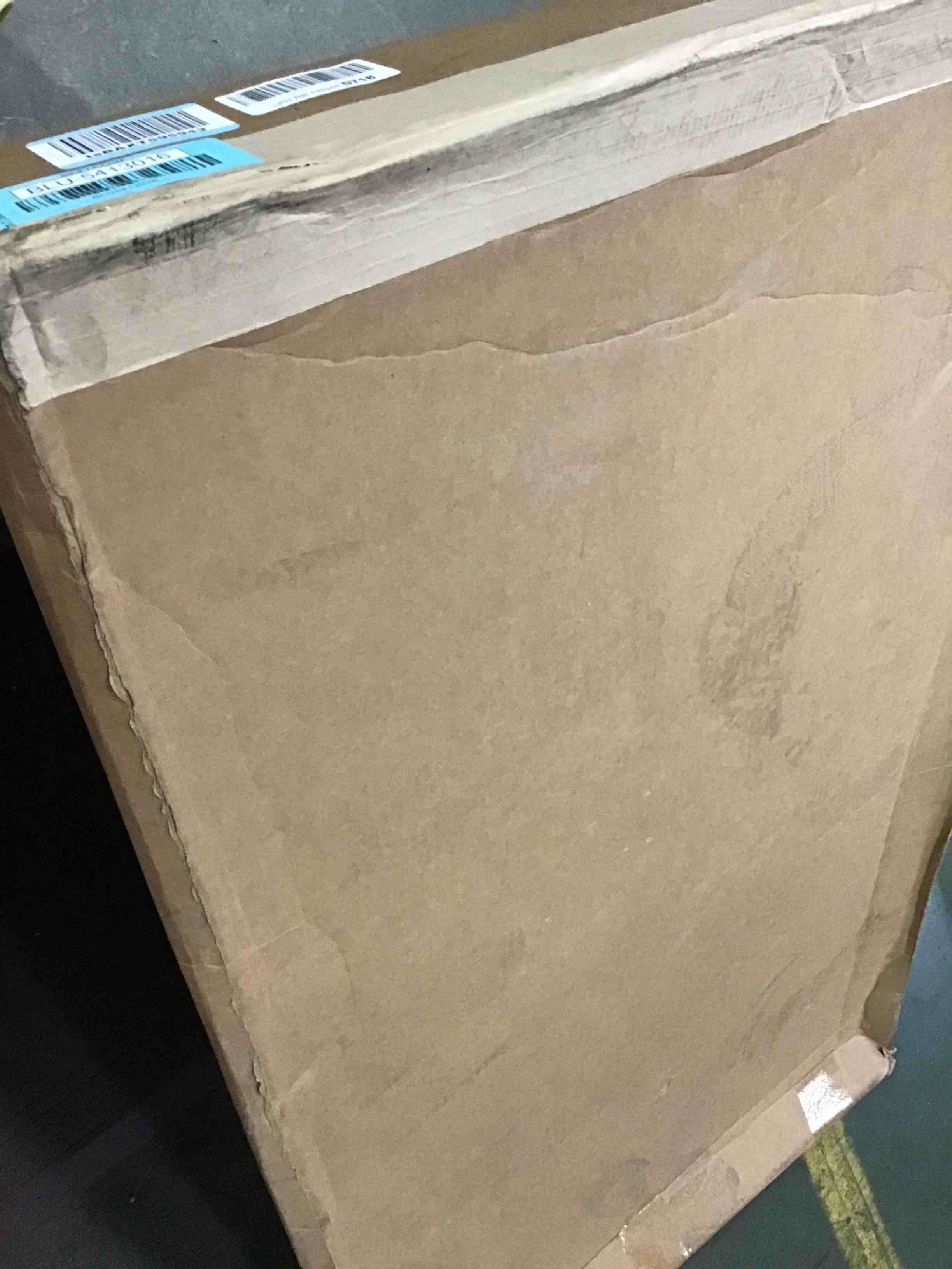 https://s3.amazonaws.com/lotting-images-prod/bidfta/BLU5413016_1690470281968.jpeg