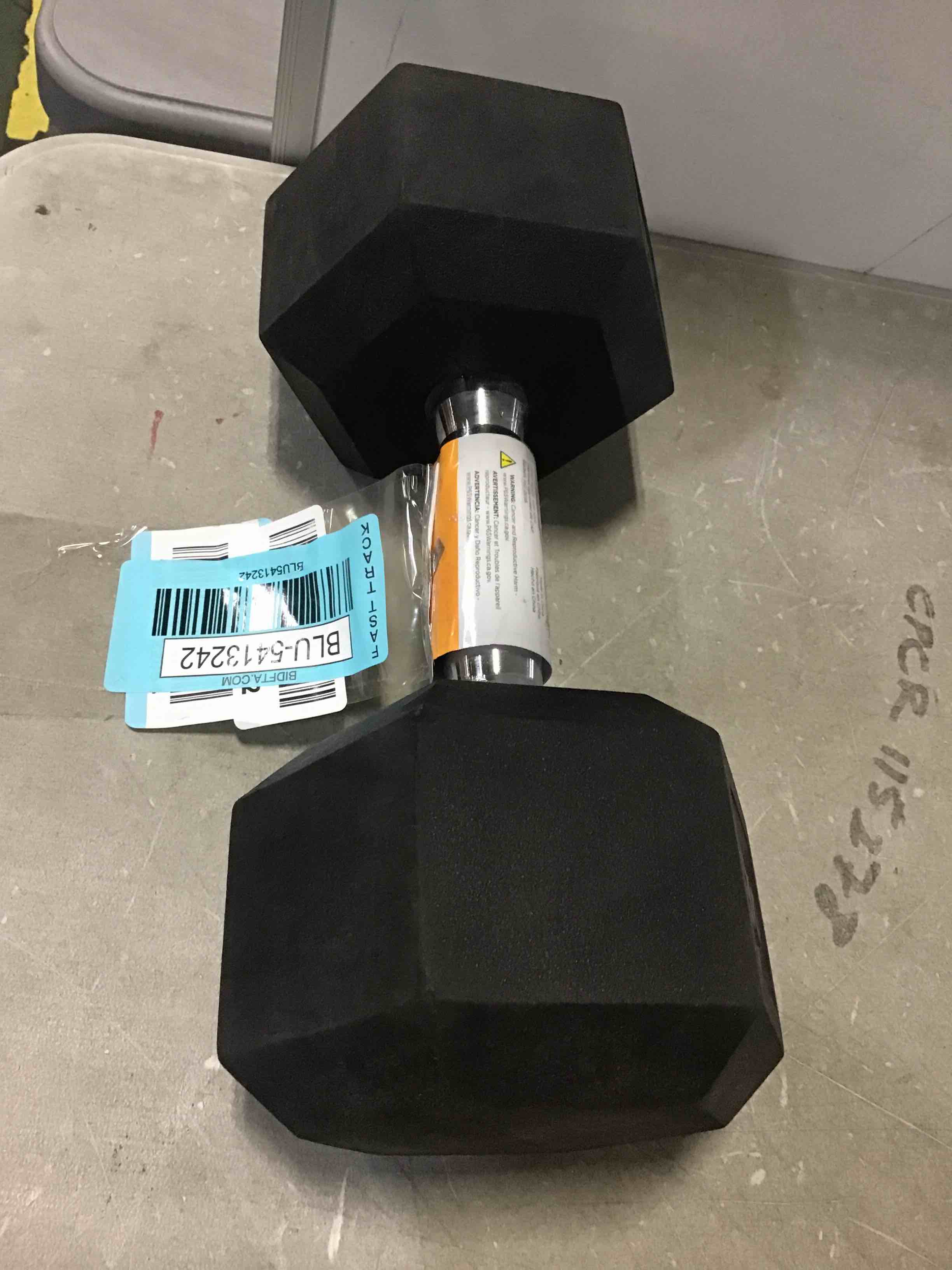 https://s3.amazonaws.com/lotting-images-prod/bidfta/BLU5413242_1690558856658.jpeg
