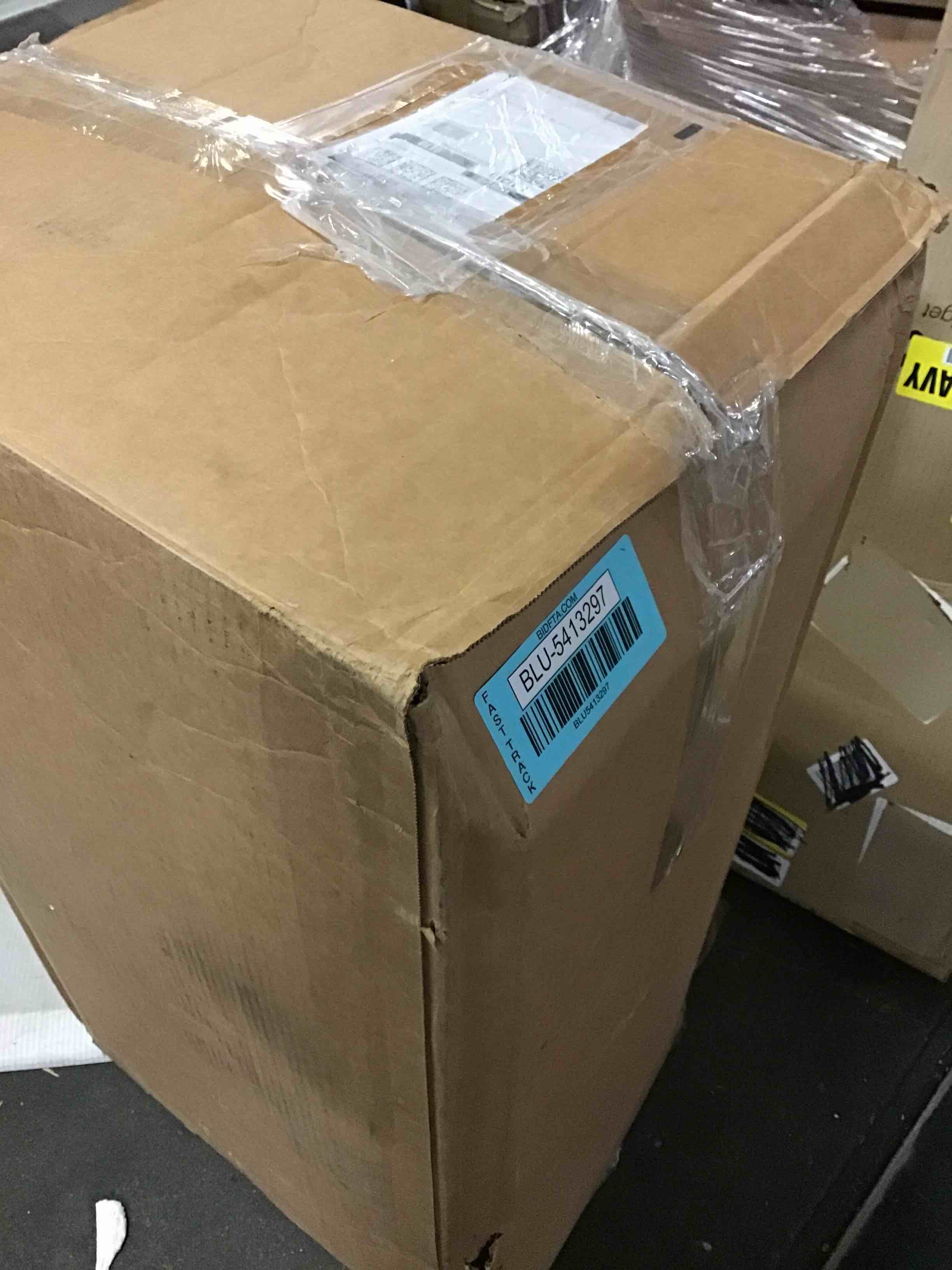 https://s3.amazonaws.com/lotting-images-prod/bidfta/BLU5413297_1690568415907.jpeg