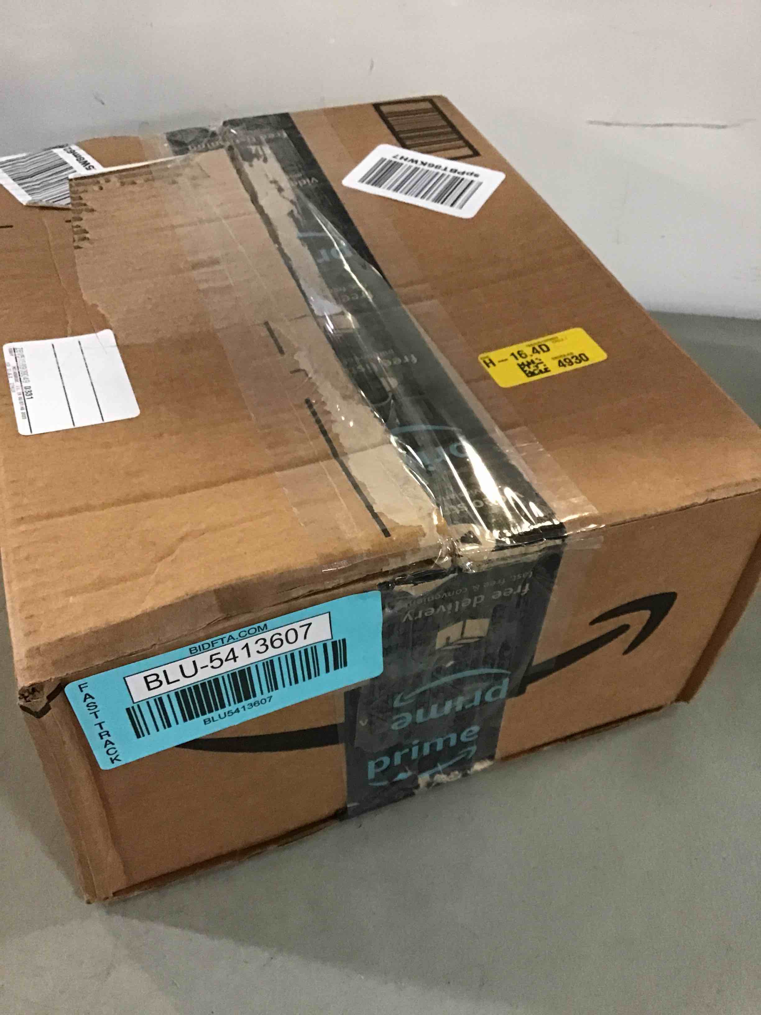 https://s3.amazonaws.com/lotting-images-prod/bidfta/BLU5413607_1690988836314.jpeg