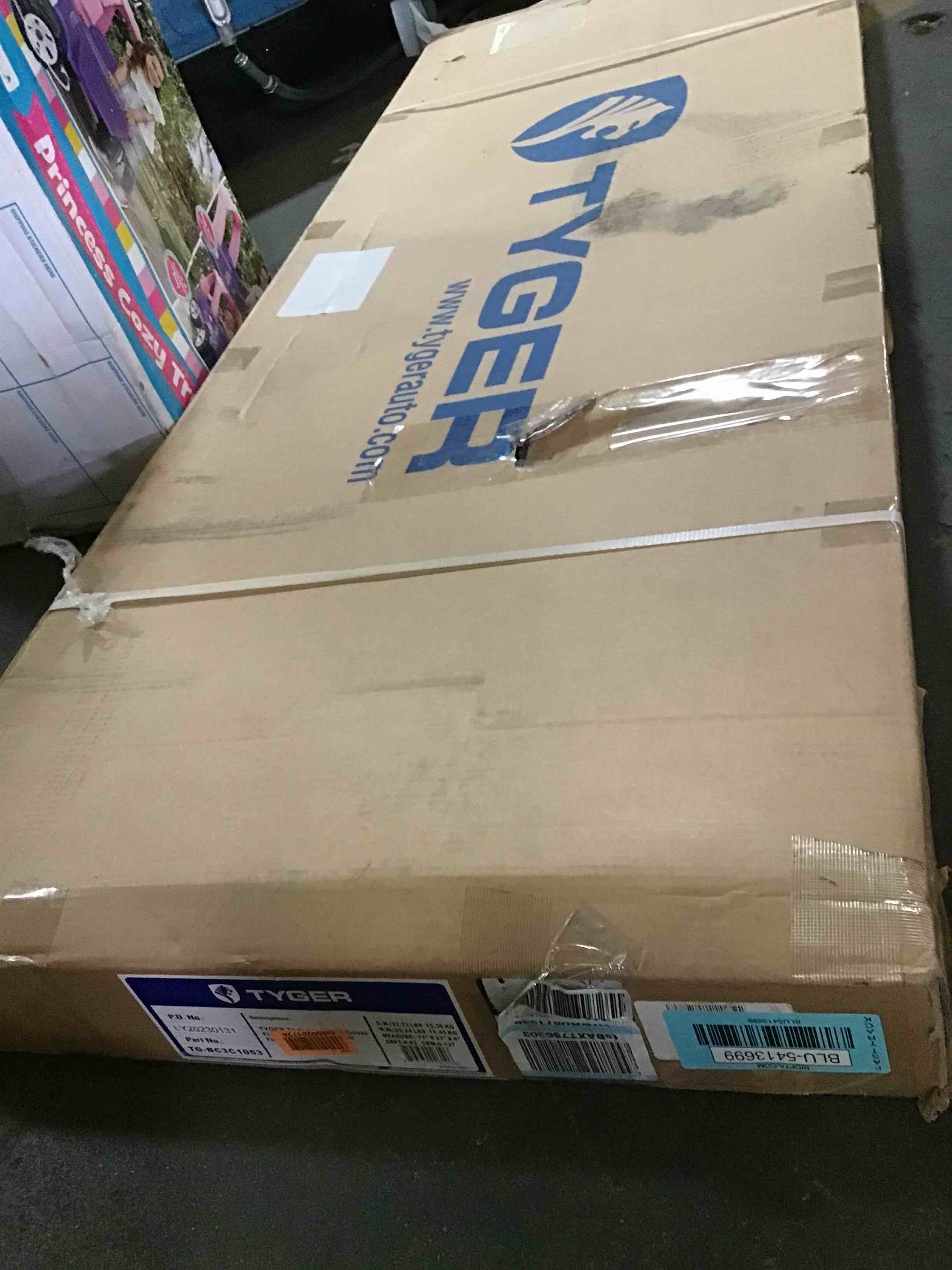 https://s3.amazonaws.com/lotting-images-prod/bidfta/BLU5413699_1691006325774.jpeg