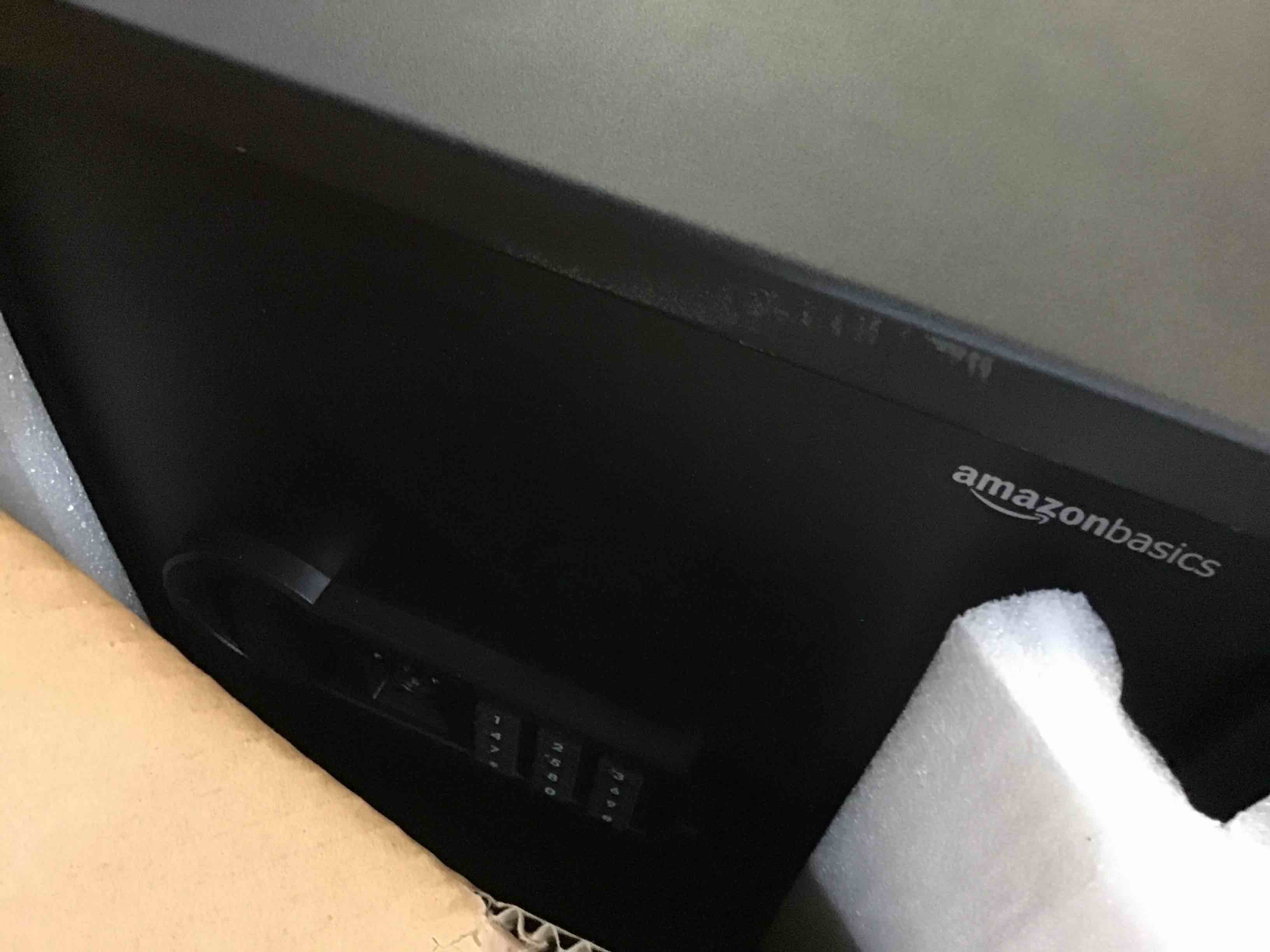 https://s3.amazonaws.com/lotting-images-prod/bidfta/BLU5413752_1691066507948.jpeg