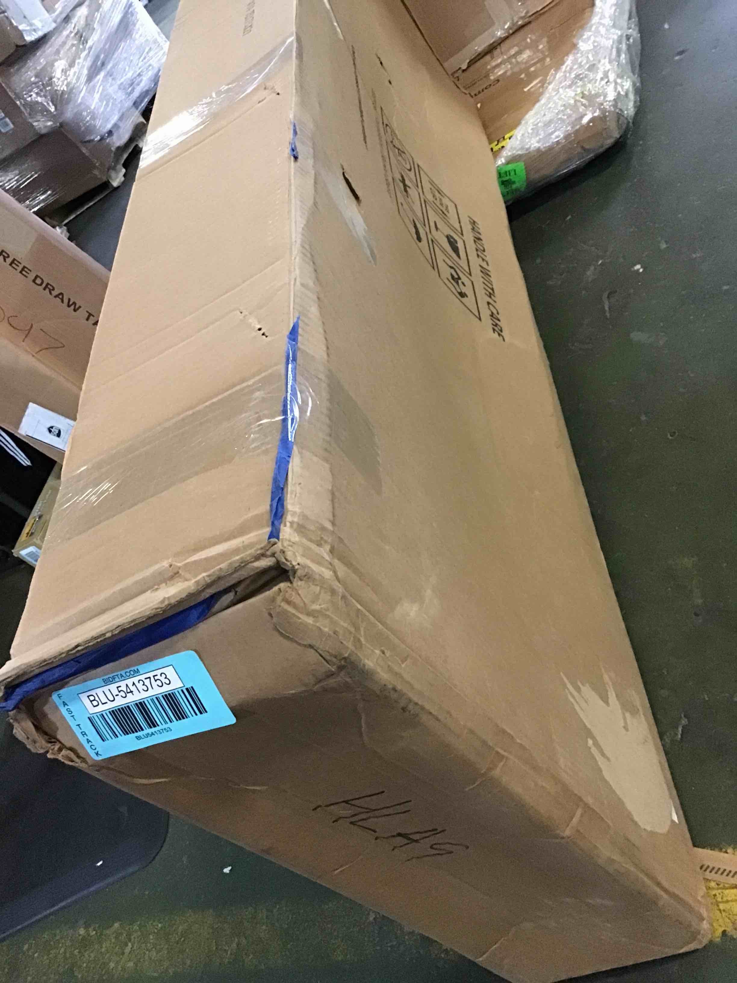 https://s3.amazonaws.com/lotting-images-prod/bidfta/BLU5413753_1691066714102.jpeg