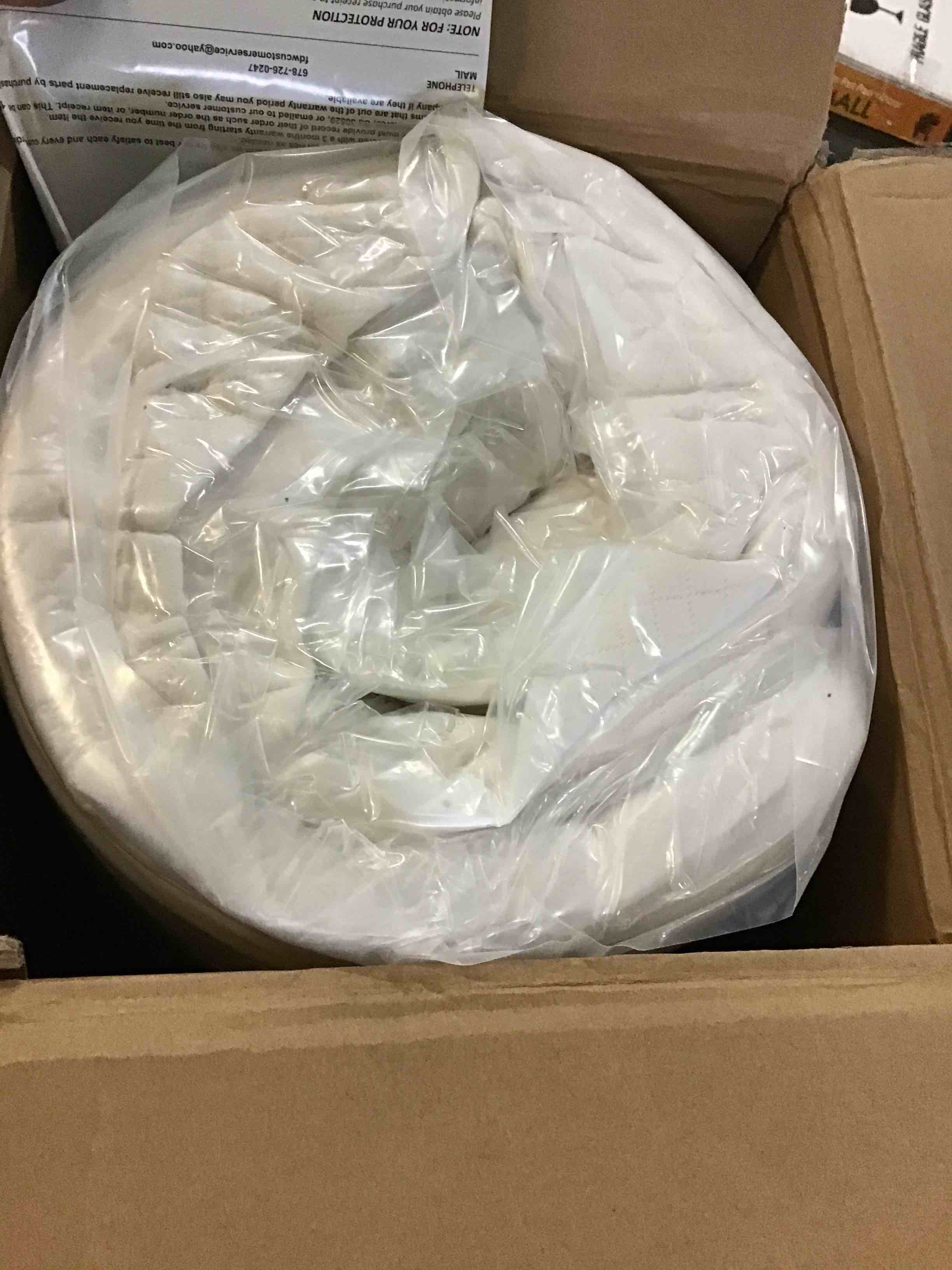 https://s3.amazonaws.com/lotting-images-prod/bidfta/BLU5413807_1691075632123.jpeg