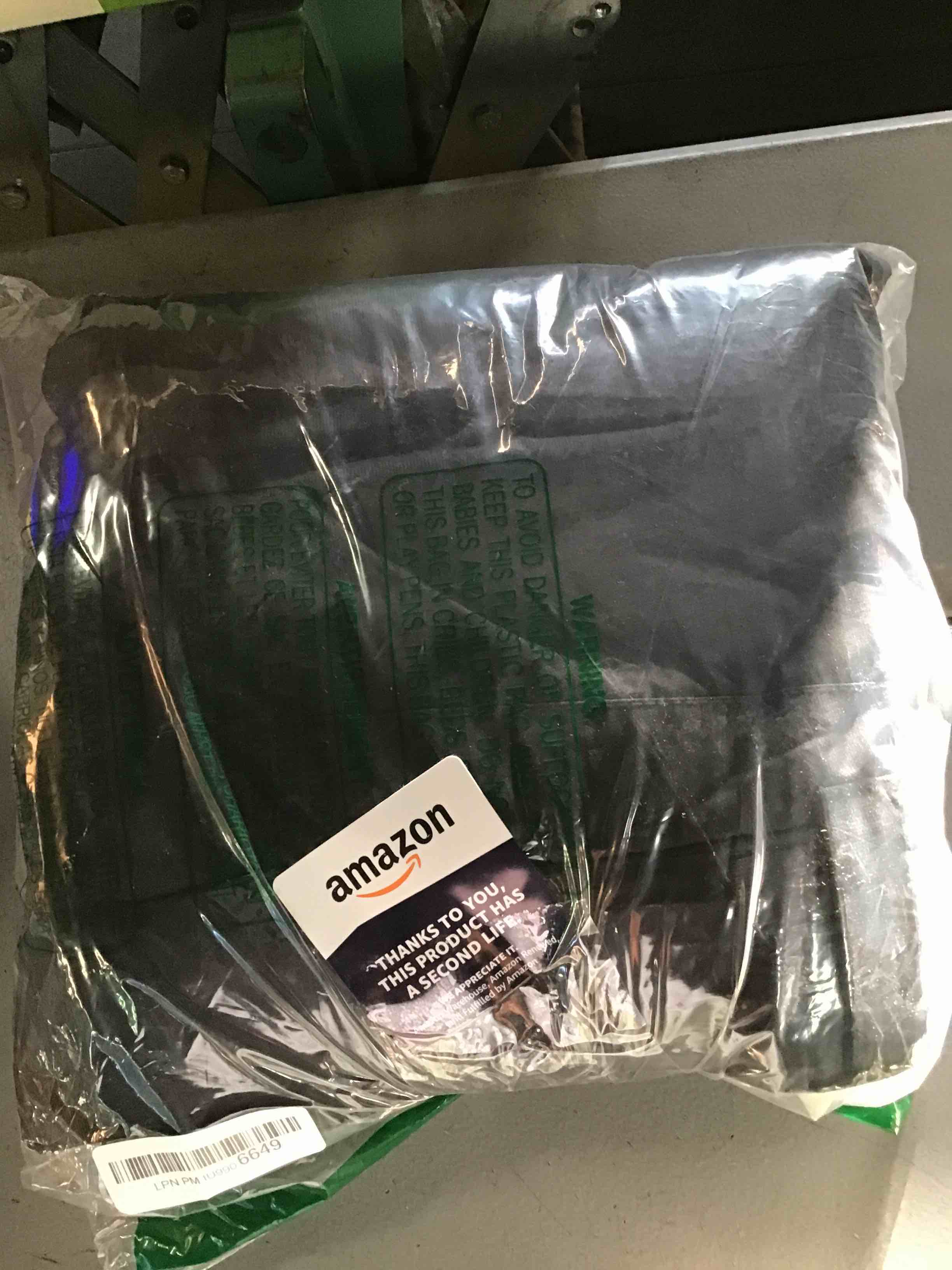https://s3.amazonaws.com/lotting-images-prod/bidfta/BLU5415129_1690804740557.jpeg
