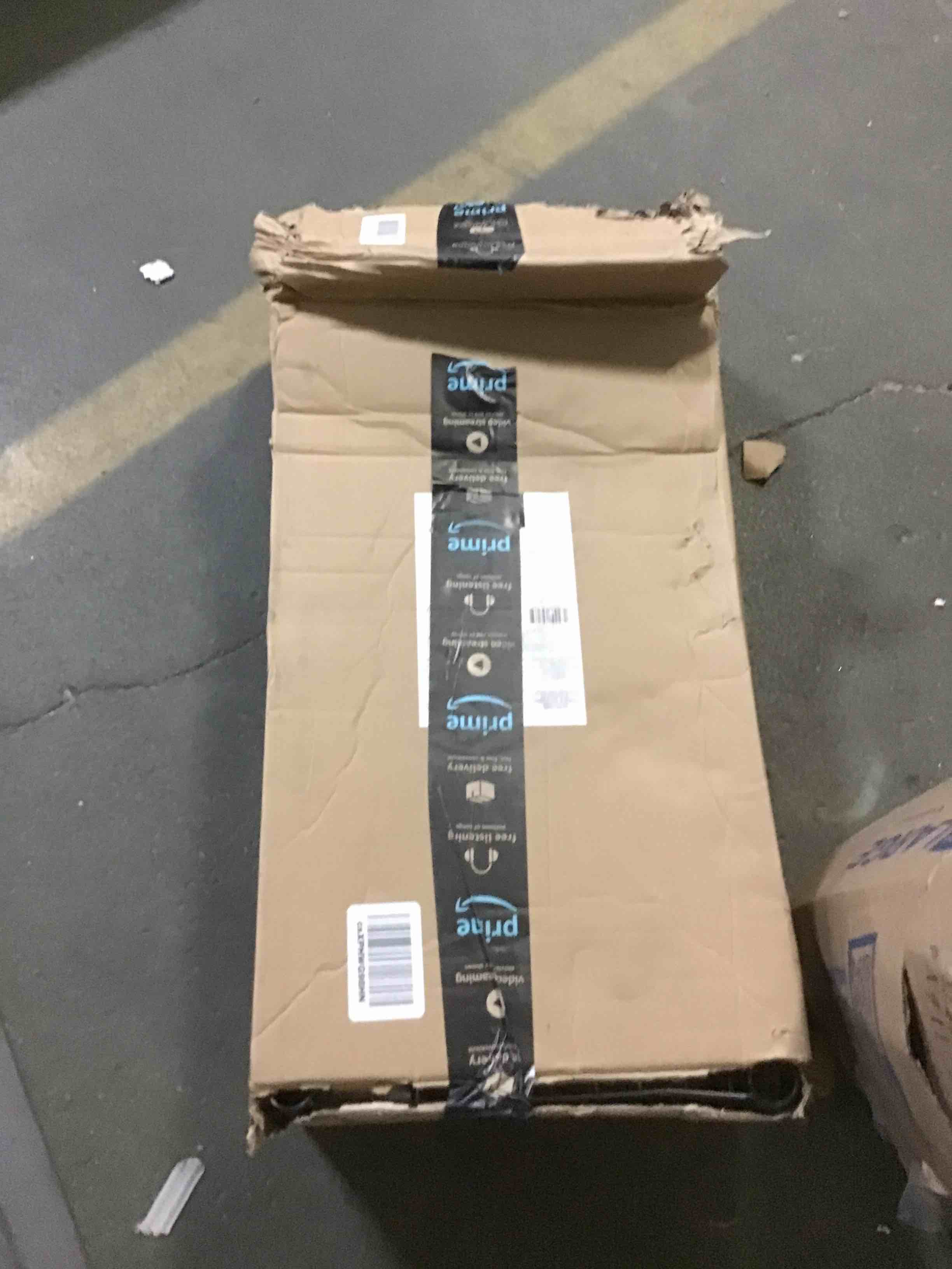 https://s3.amazonaws.com/lotting-images-prod/bidfta/BLU5416615_1701102926618.jpeg