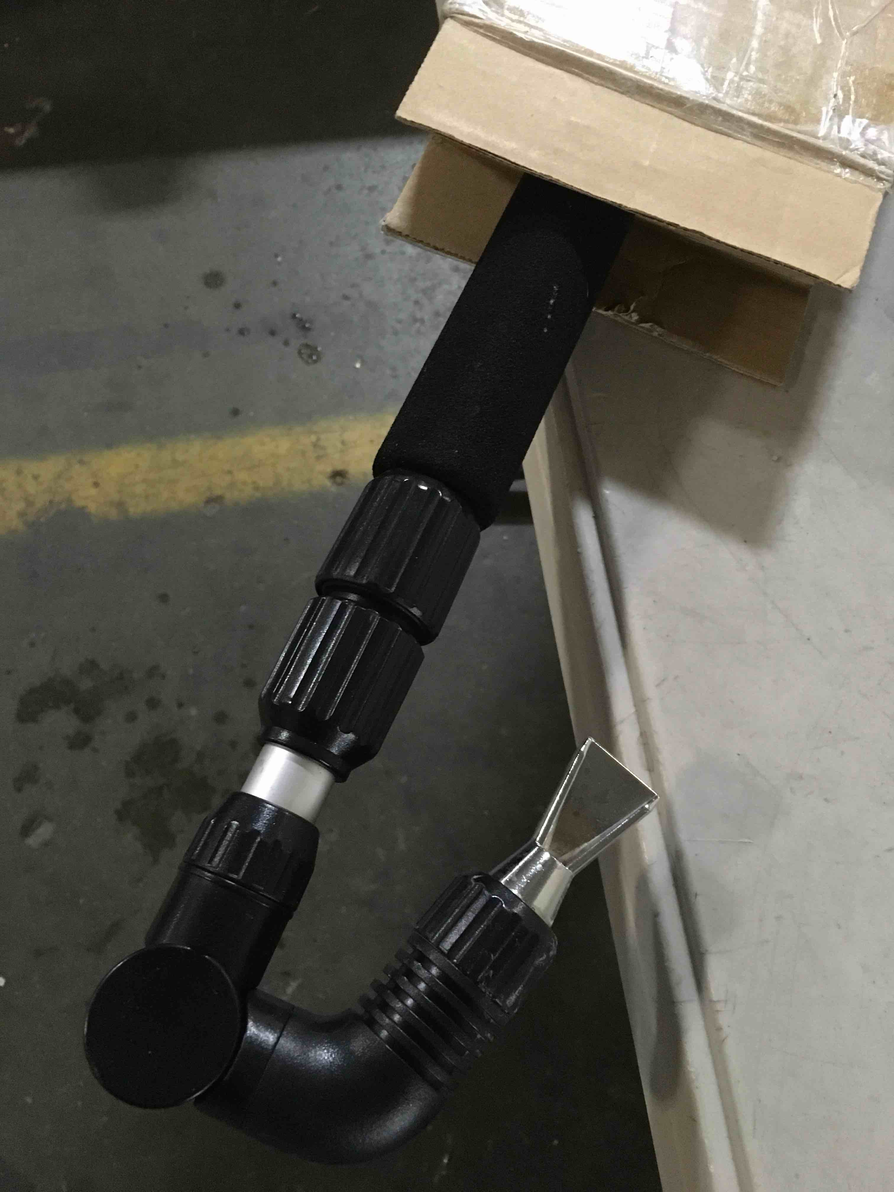 https://s3.amazonaws.com/lotting-images-prod/bidfta/BLU5416779_1701177816202.jpeg