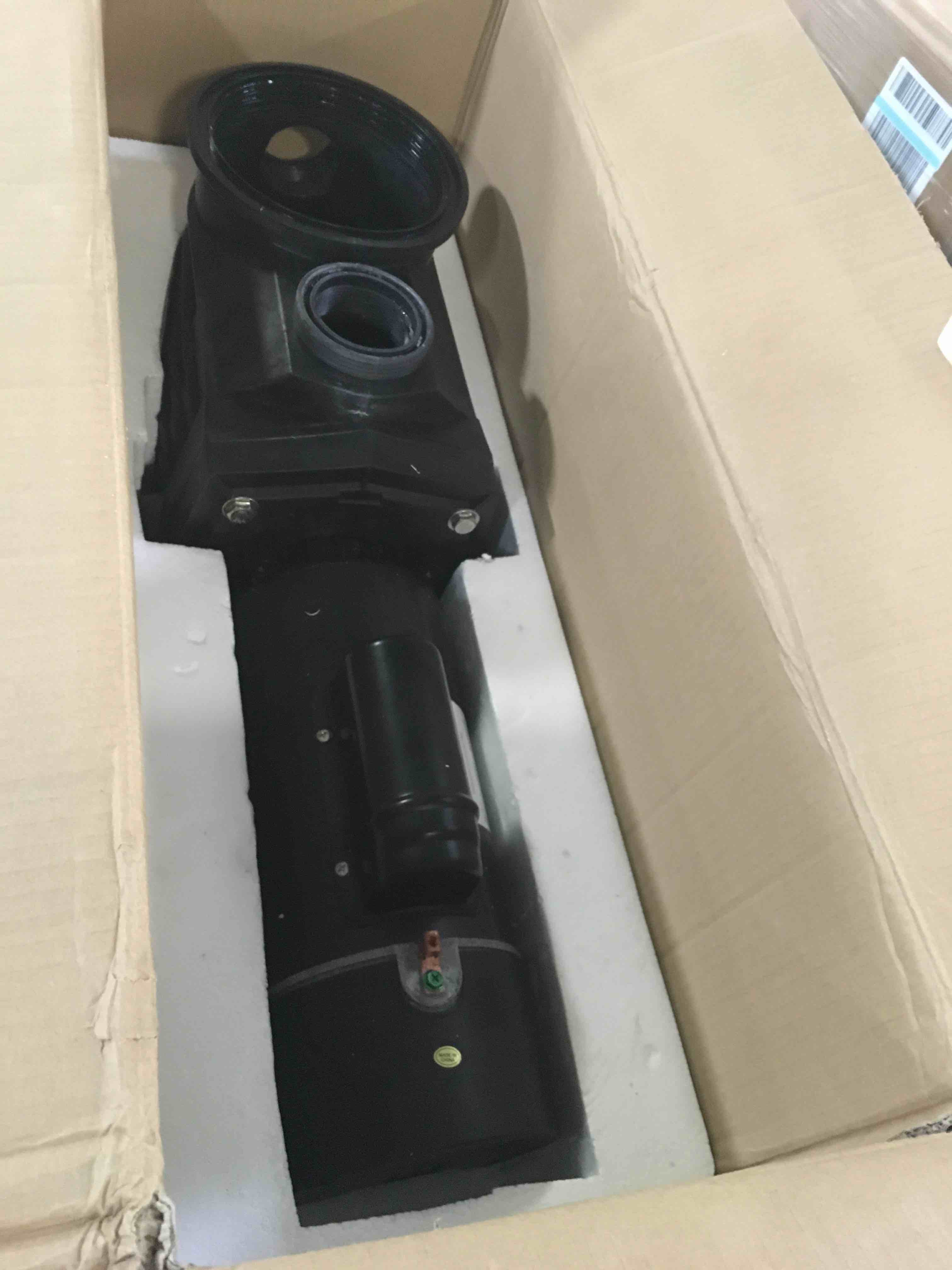 https://s3.amazonaws.com/lotting-images-prod/bidfta/BLU5416928_1701200615317.jpeg