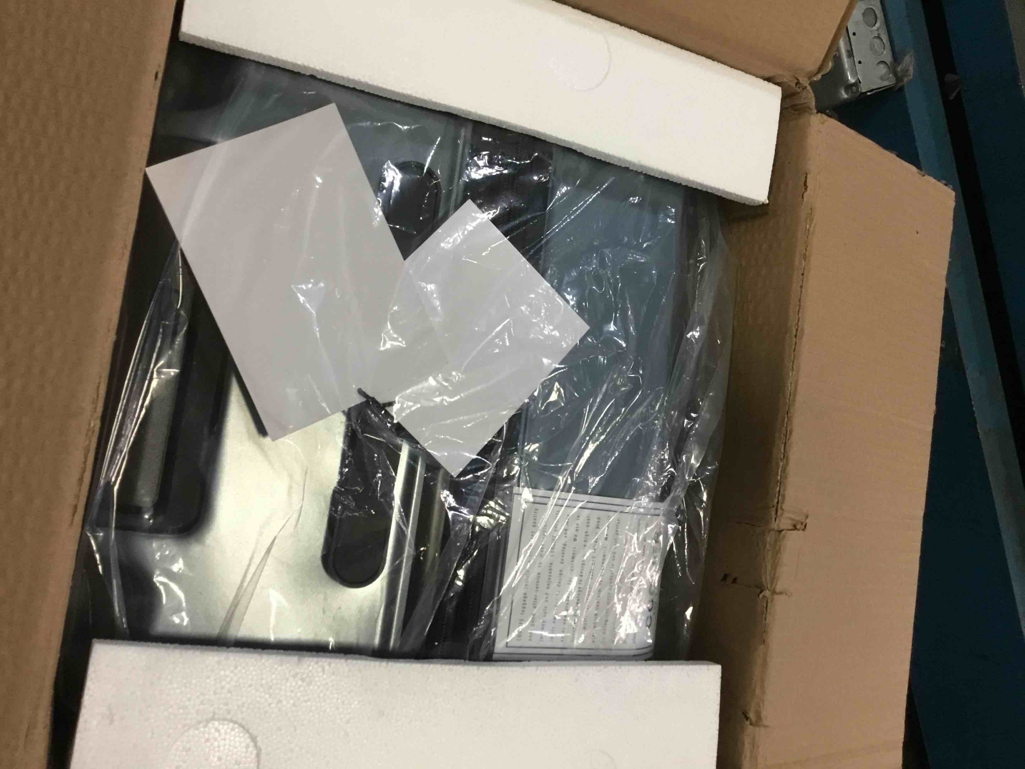 https://s3.amazonaws.com/lotting-images-prod/bidfta/BLU5418620_1690215547214.jpeg