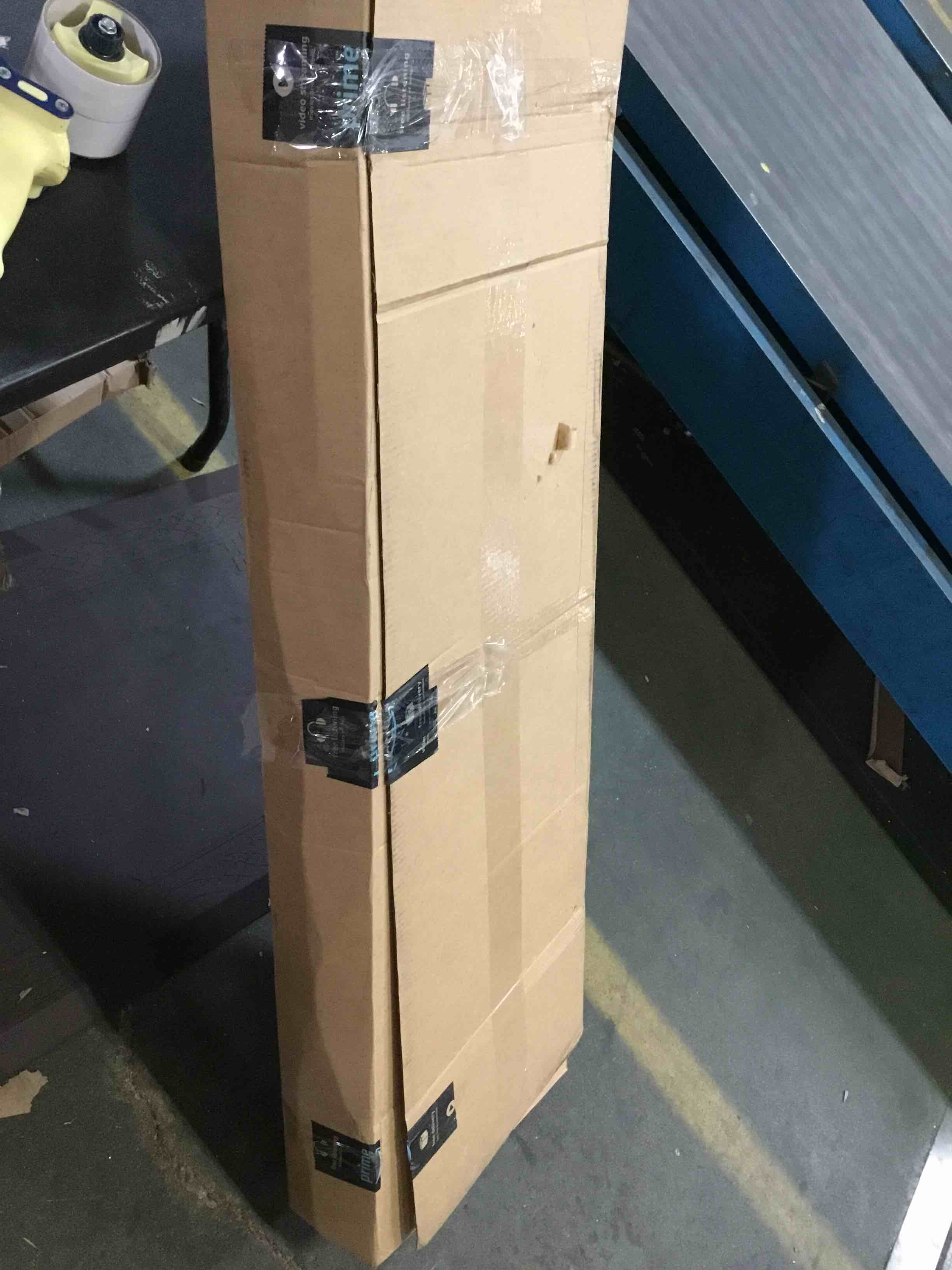 https://s3.amazonaws.com/lotting-images-prod/bidfta/BLU5419194_1690385178779.jpeg