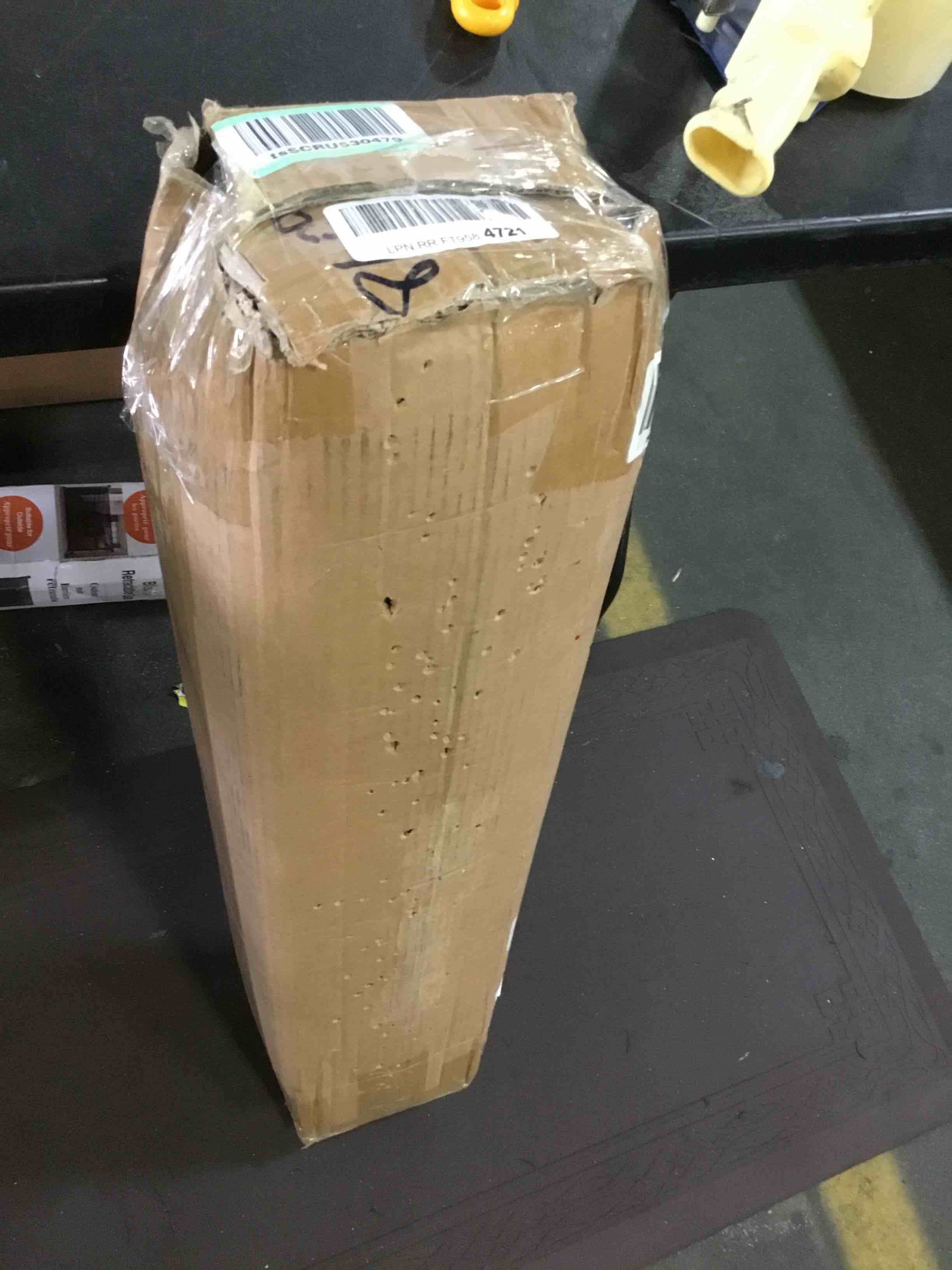 https://s3.amazonaws.com/lotting-images-prod/bidfta/BLU5419266_1690394031149.jpeg