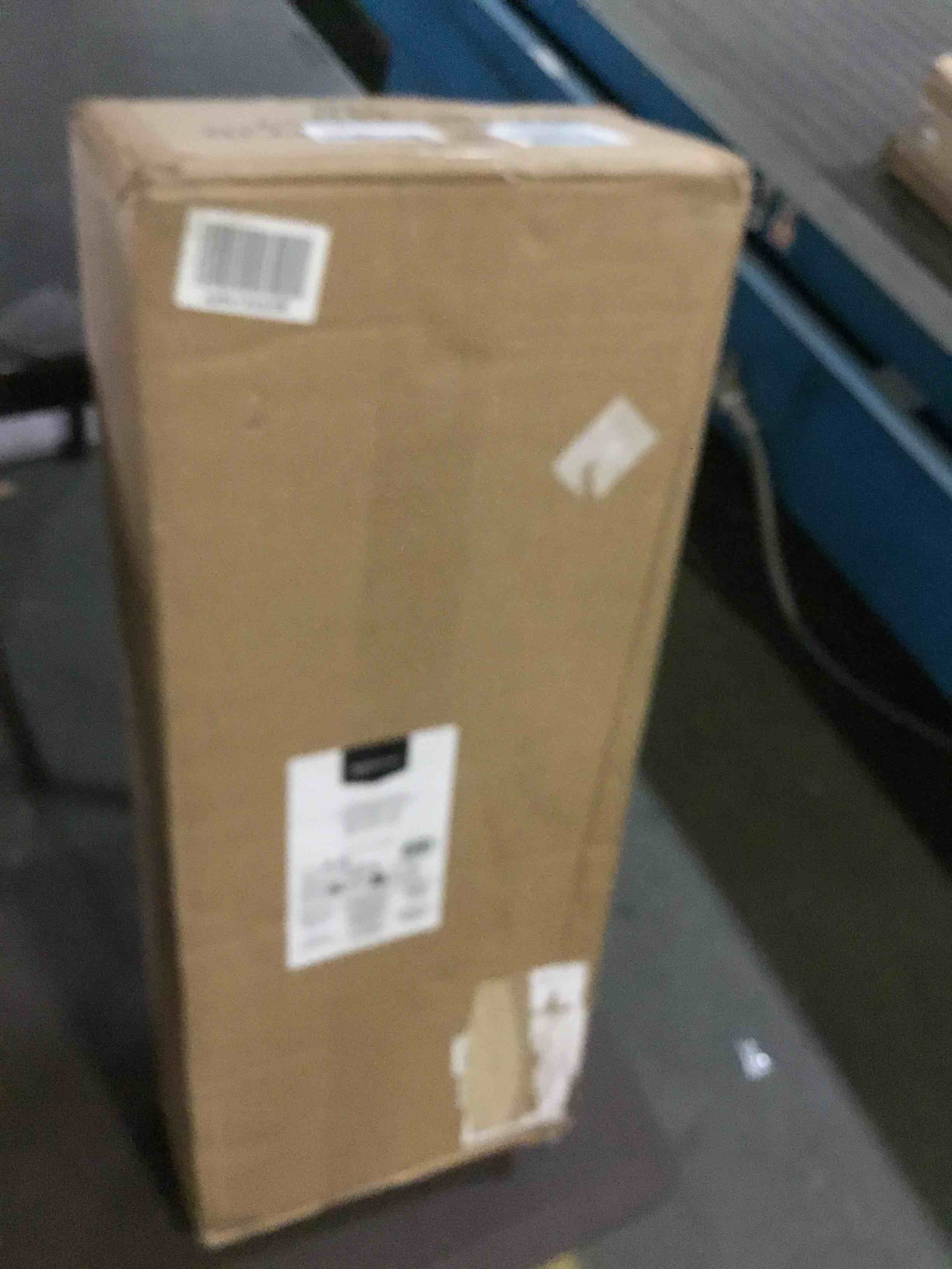 https://s3.amazonaws.com/lotting-images-prod/bidfta/BLU5419325_1690401499048.jpeg