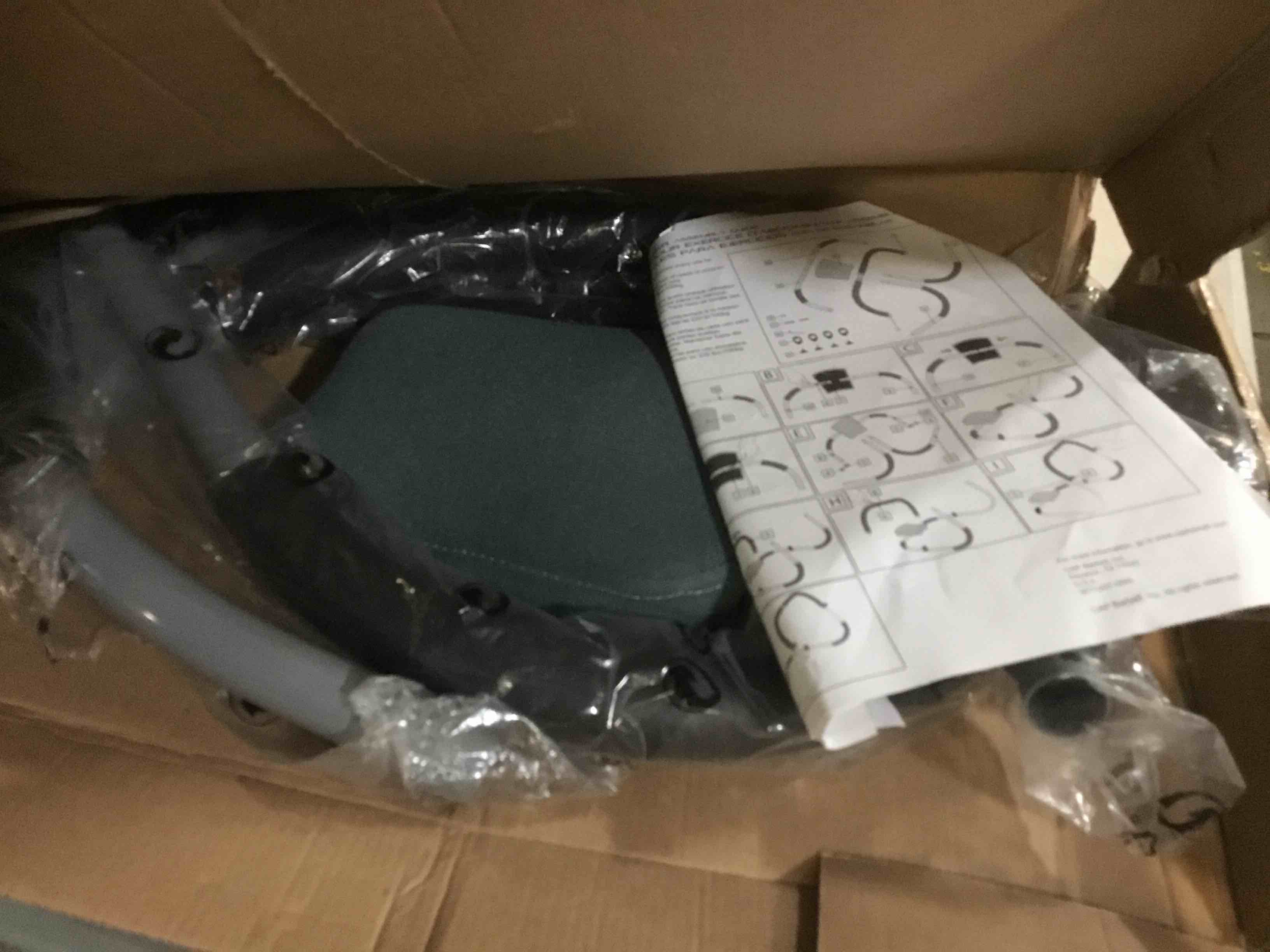 https://s3.amazonaws.com/lotting-images-prod/bidfta/BLU5419700_1690546424738.jpeg