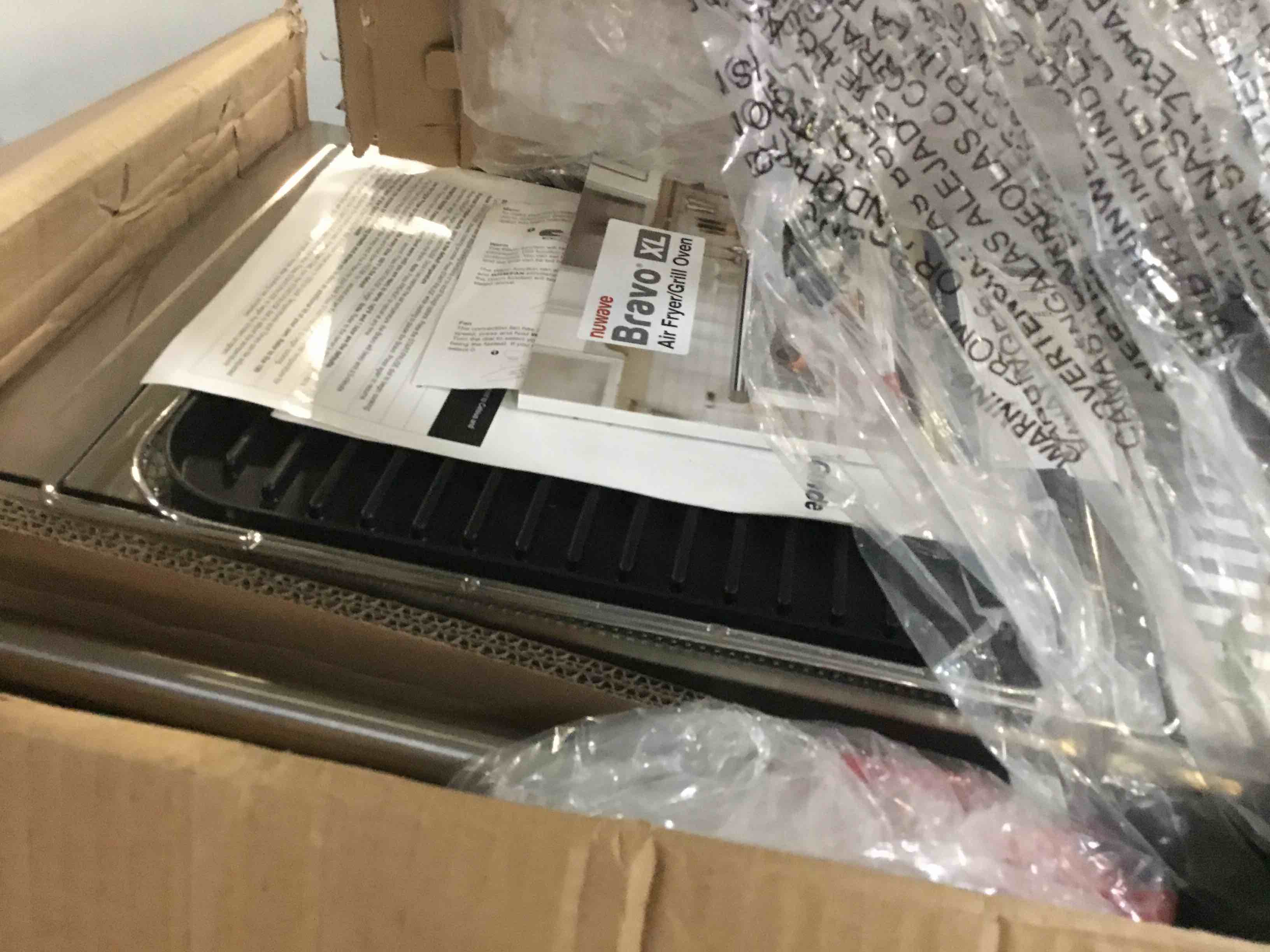 https://s3.amazonaws.com/lotting-images-prod/bidfta/BLU5419765_1690551237906.jpeg