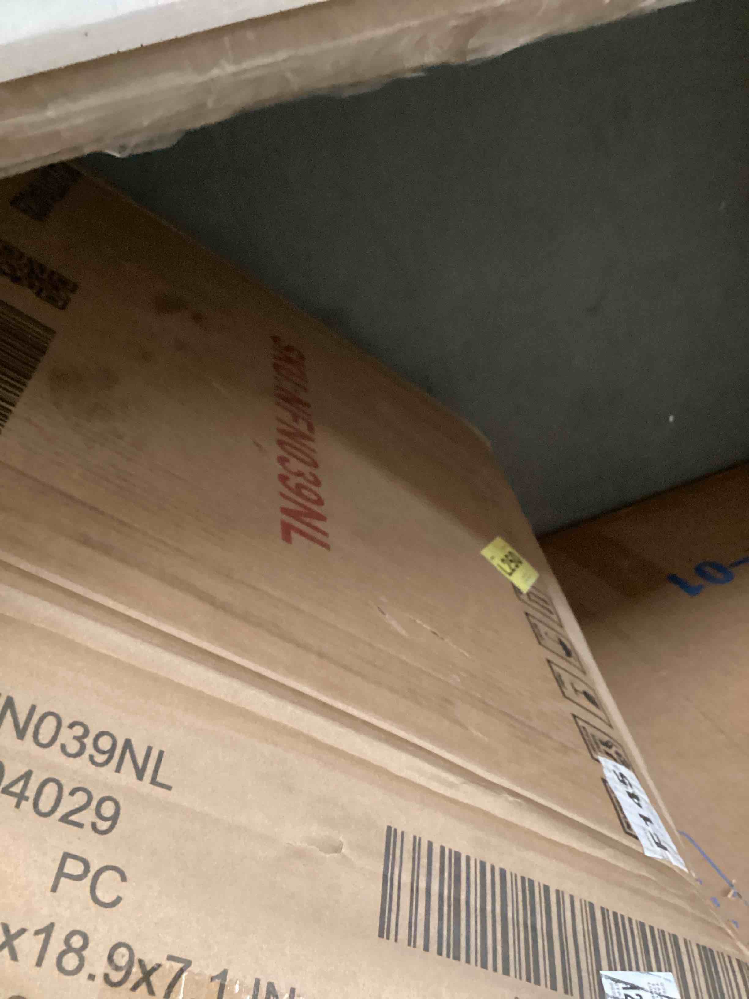 https://s3.amazonaws.com/lotting-images-prod/bidfta/BLU5423117_1702477160053.jpeg