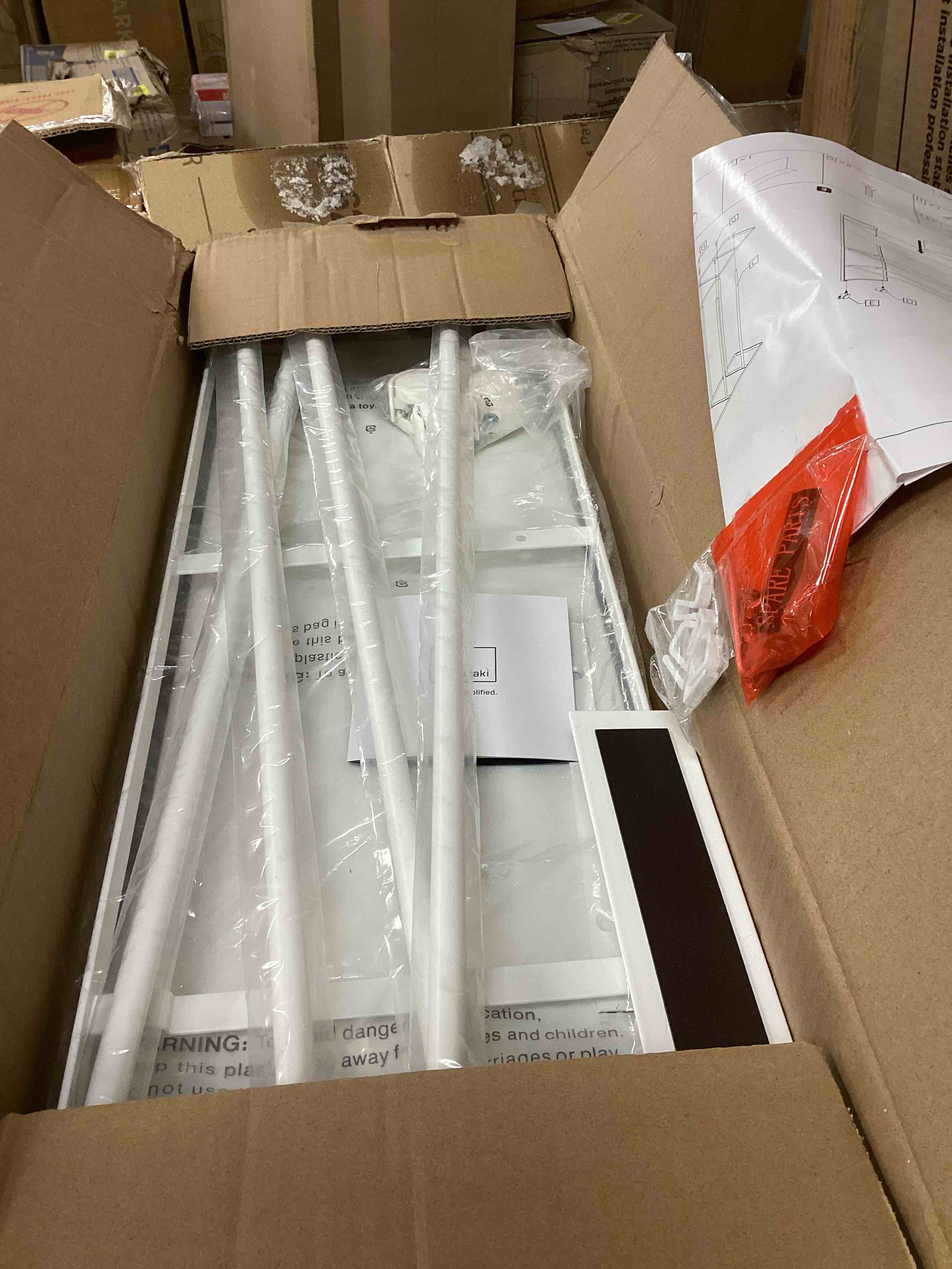 https://s3.amazonaws.com/lotting-images-prod/bidfta/BLU5423479_1703187770885.jpeg