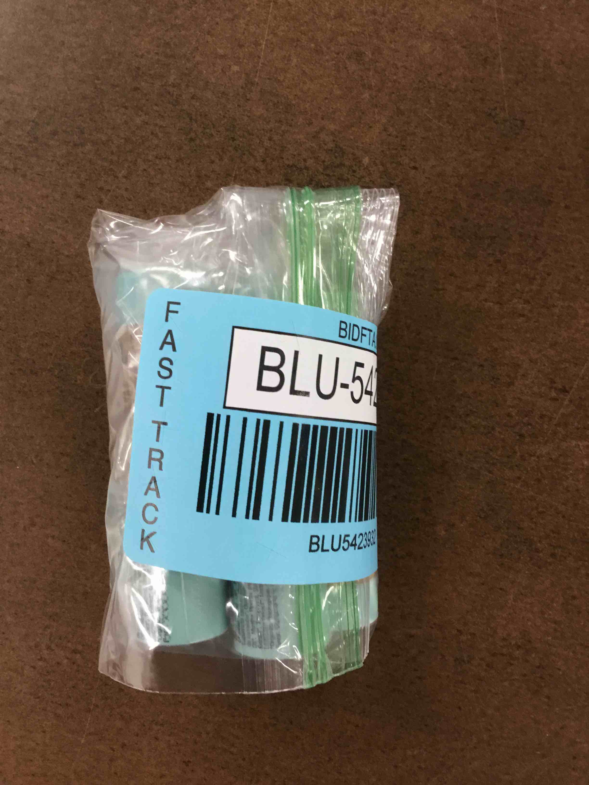 https://s3.amazonaws.com/lotting-images-prod/bidfta/BLU5423932_1704556824826.jpeg