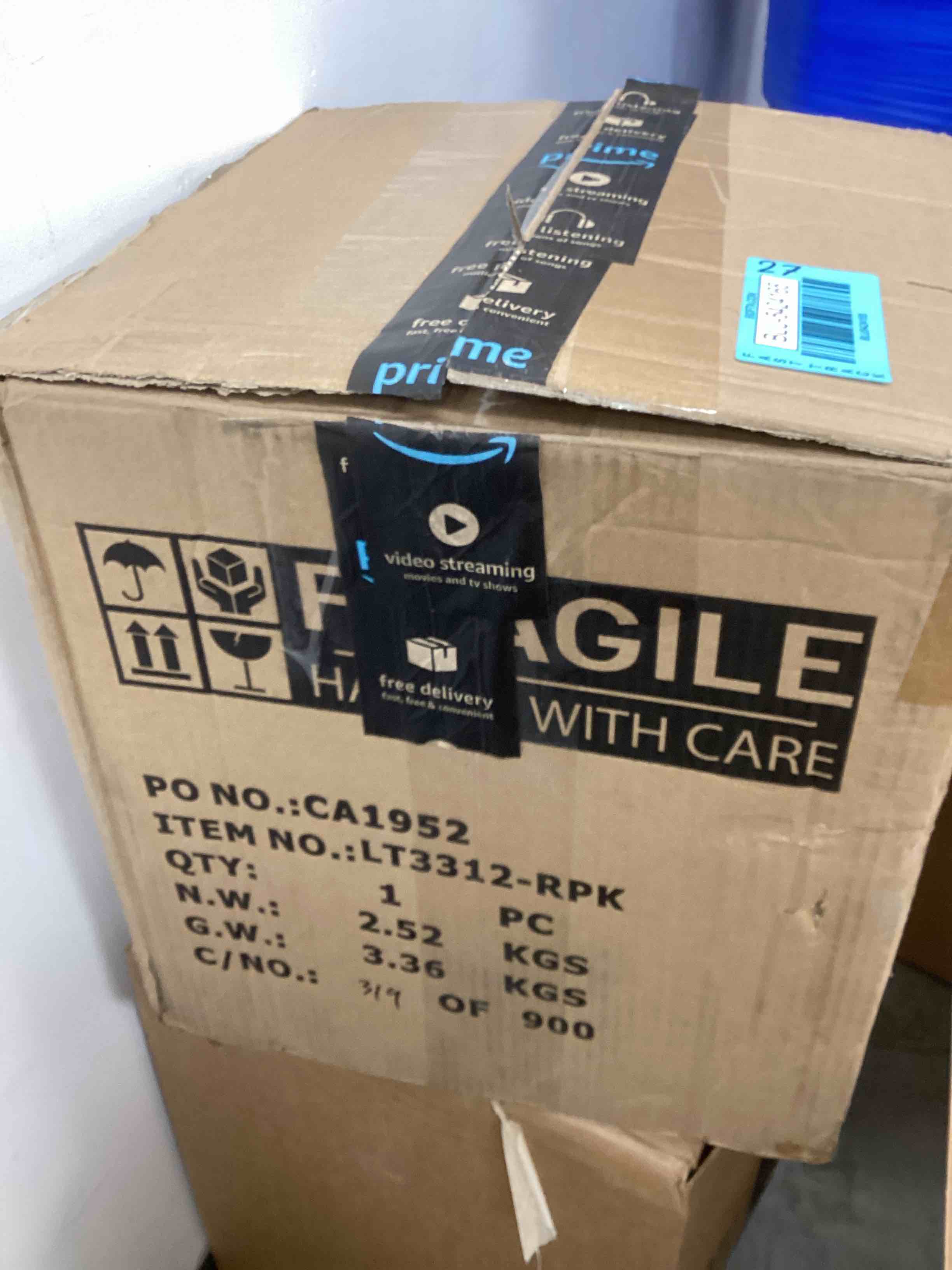 https://s3.amazonaws.com/lotting-images-prod/bidfta/BLU5424165_1705156673084.jpeg