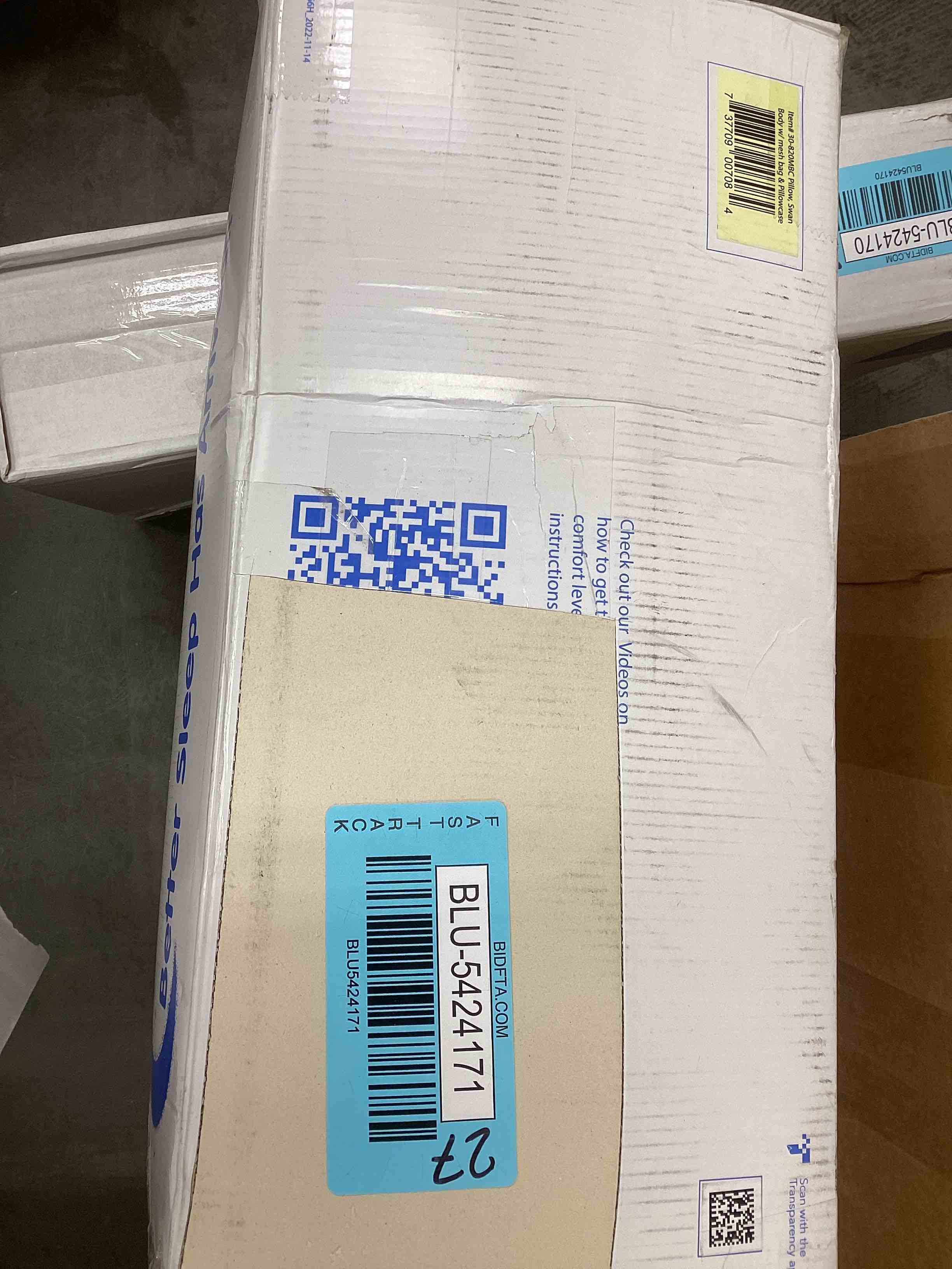 https://s3.amazonaws.com/lotting-images-prod/bidfta/BLU5424171_1705157430749.jpeg
