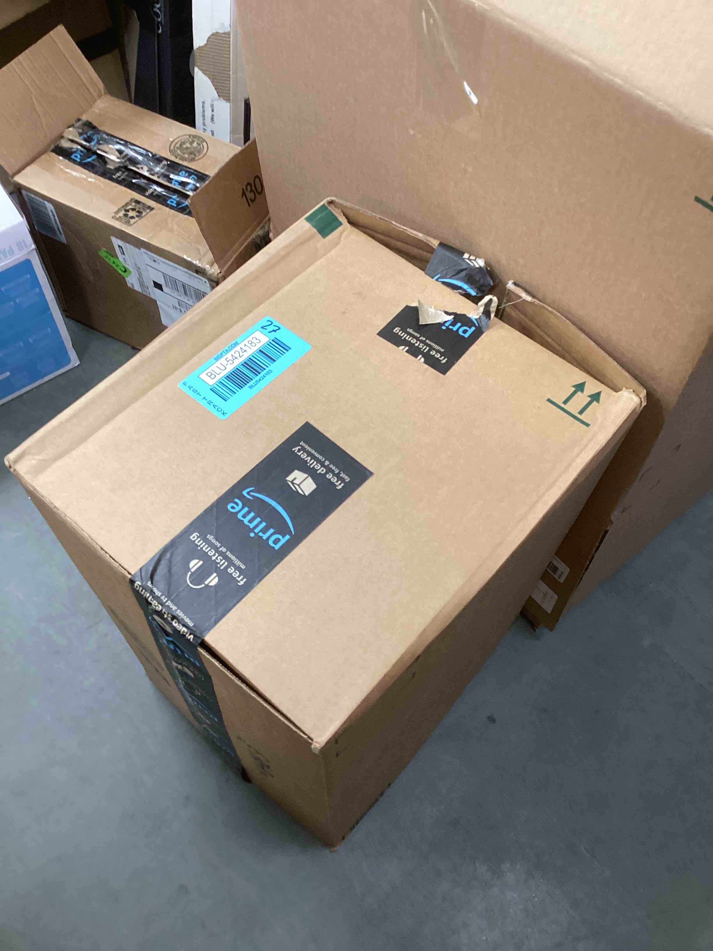 https://s3.amazonaws.com/lotting-images-prod/bidfta/BLU5424183_1705159726669.jpeg