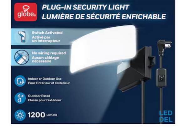 Globe Electric 1200-Lumen 10.5-Watt Black Plug-in LED Outdoor Floodlight