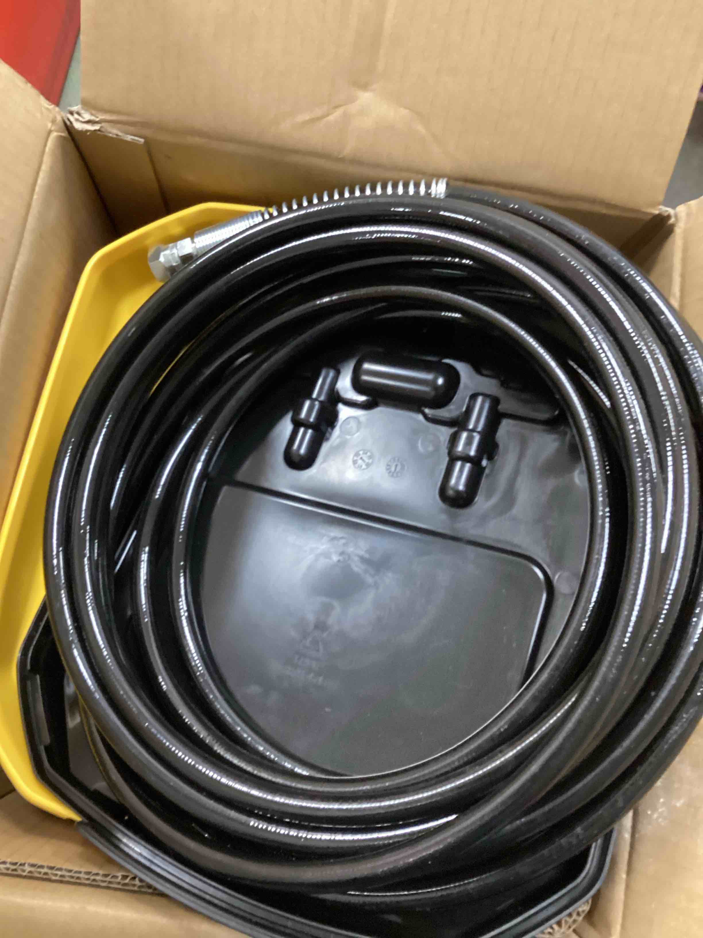 https://s3.amazonaws.com/lotting-images-prod/bidfta/BLU5424718_1716289250894.jpeg