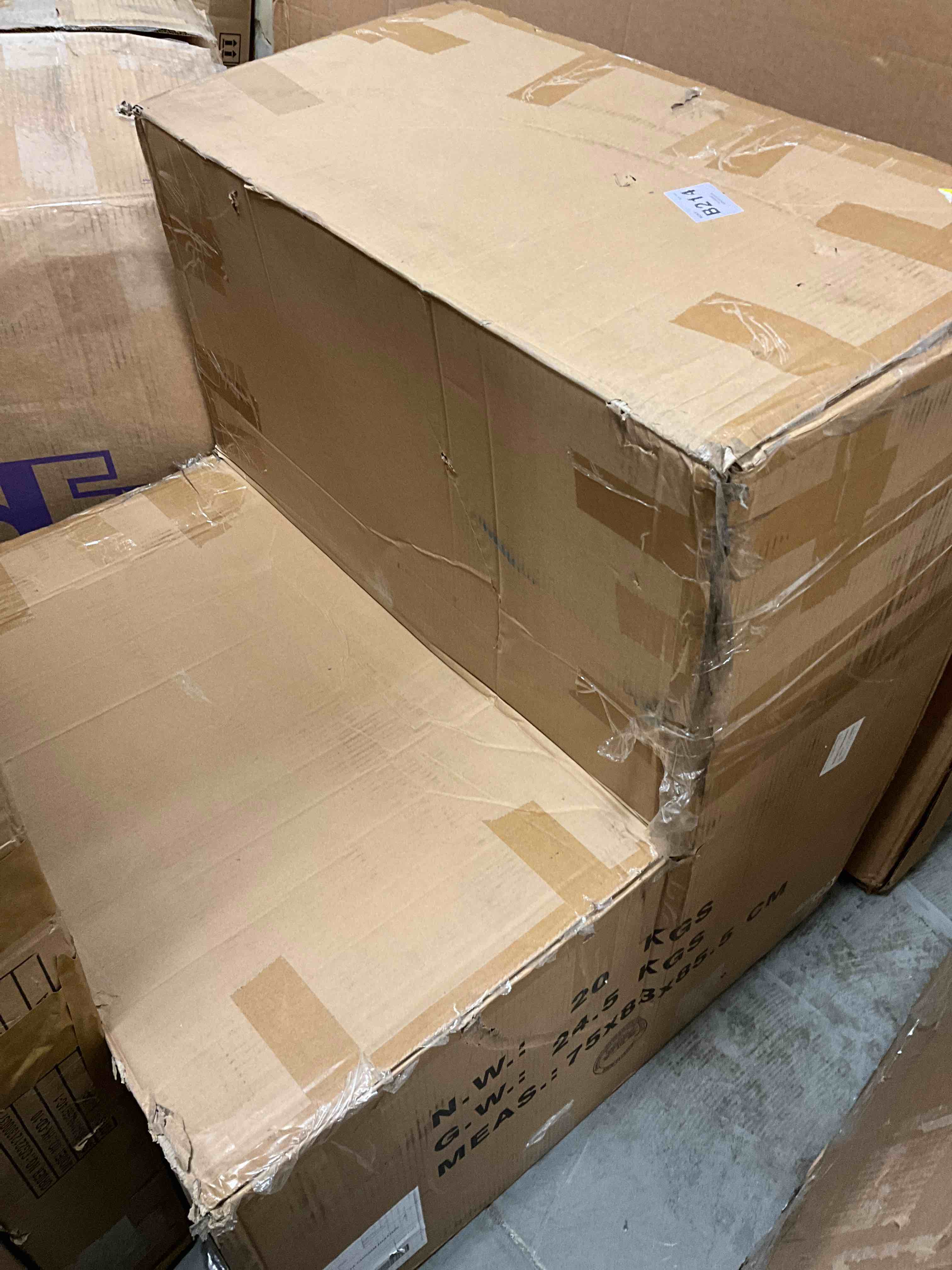 https://s3.amazonaws.com/lotting-images-prod/bidfta/BLU5427789_1702659302272.jpeg