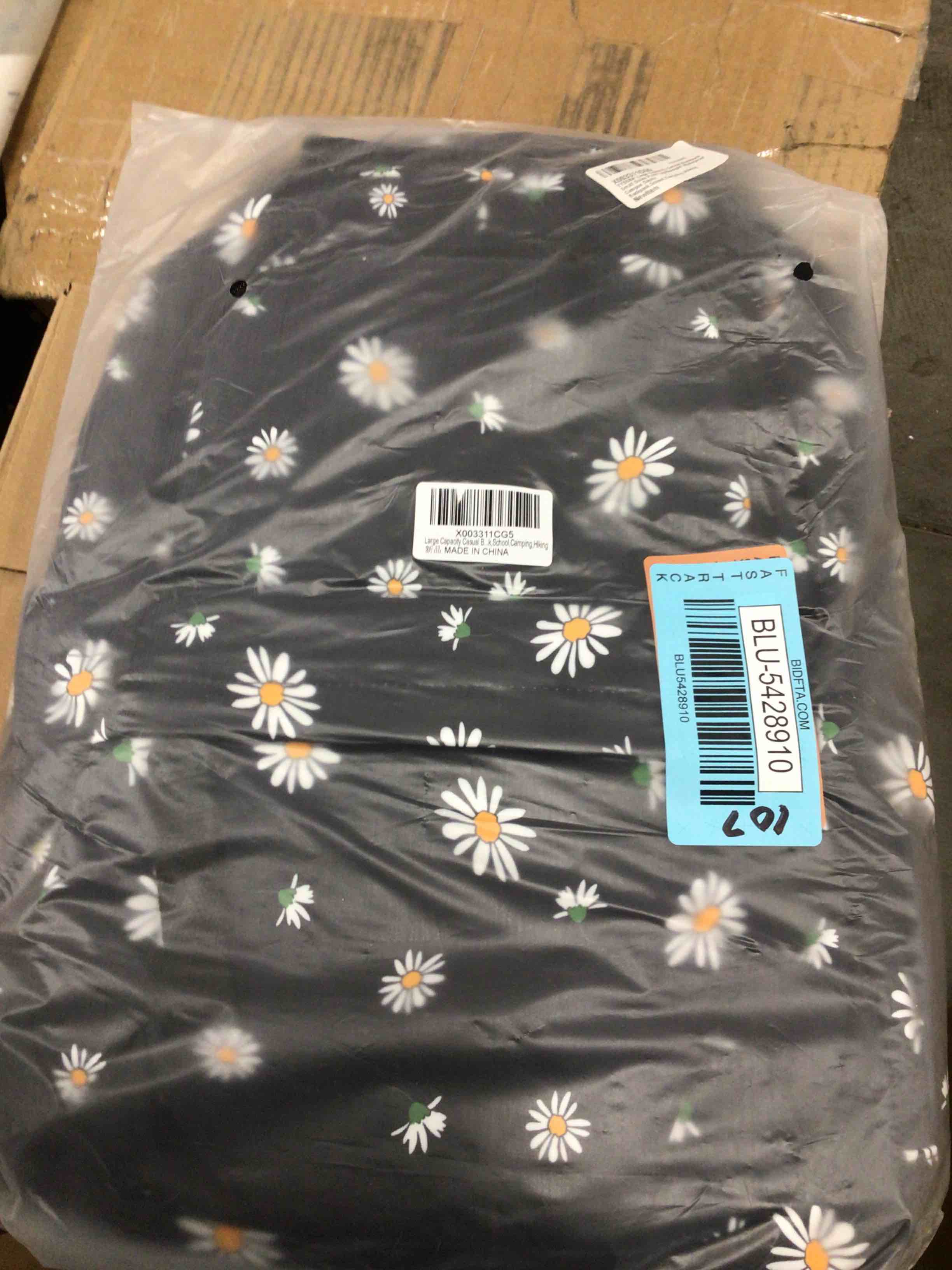 https://s3.amazonaws.com/lotting-images-prod/bidfta/BLU5428910_1712066721084.jpeg