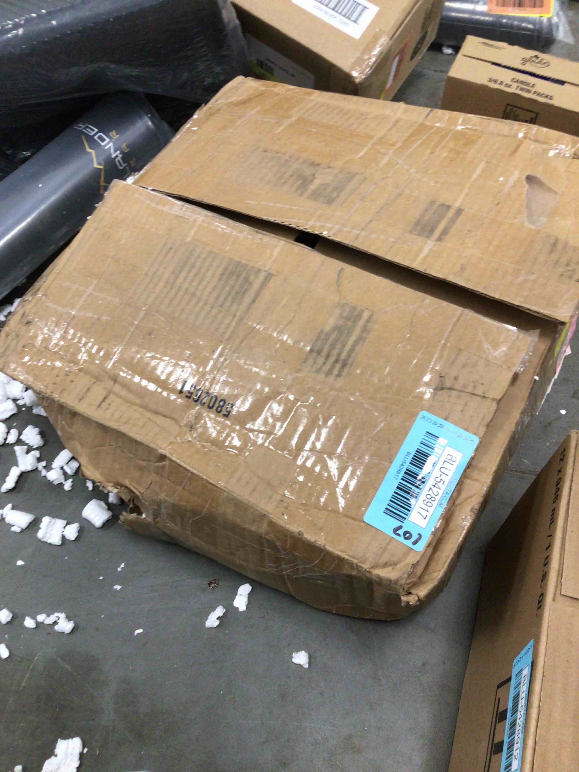 https://s3.amazonaws.com/lotting-images-prod/bidfta/BLU5428917_1712068748785.jpeg