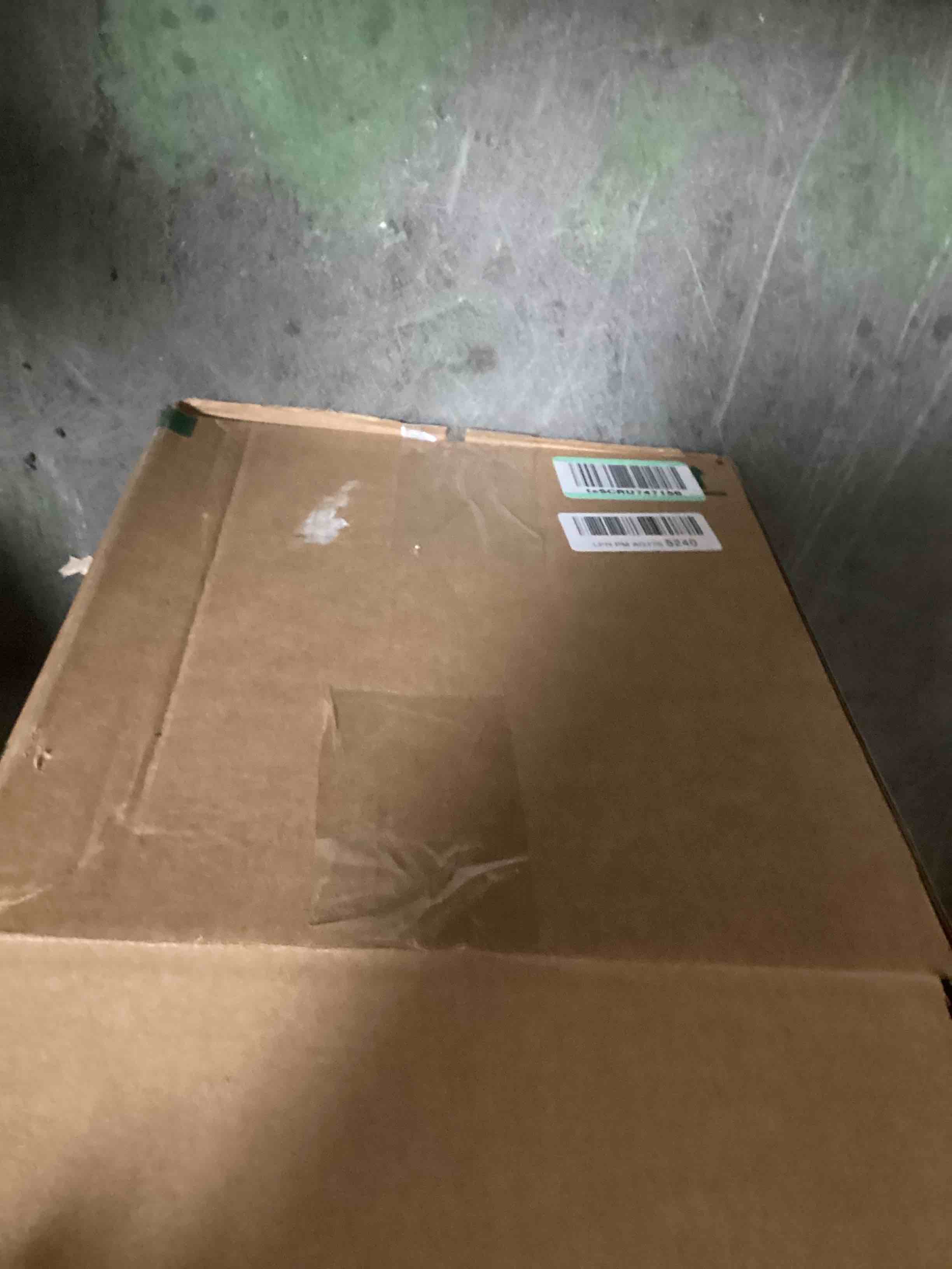 https://s3.amazonaws.com/lotting-images-prod/bidfta/BLU5429241_1696948895899.jpeg