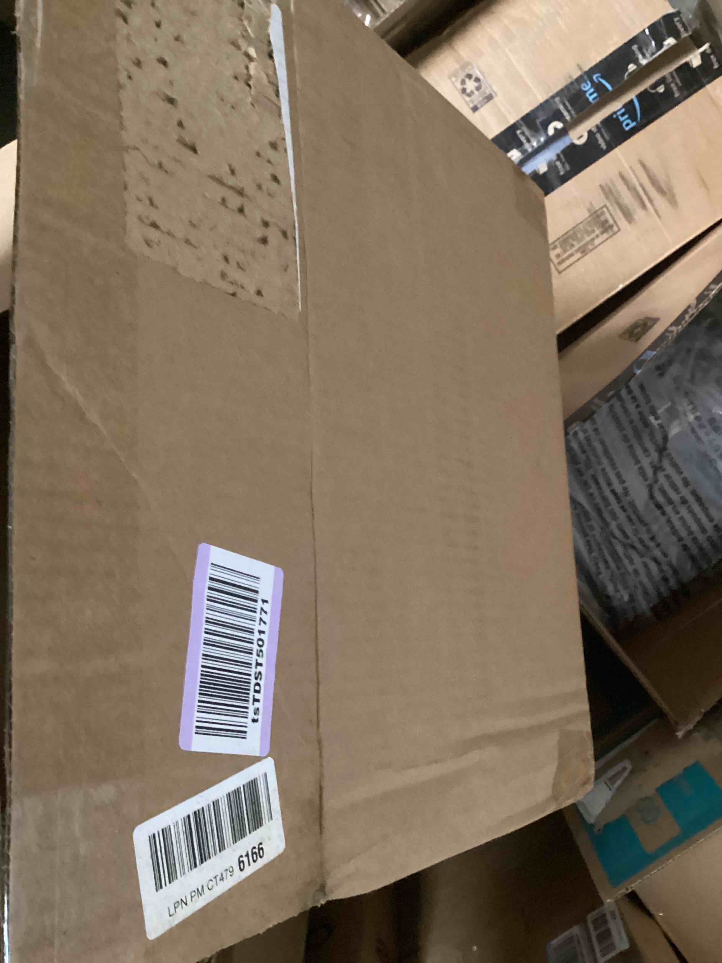 https://s3.amazonaws.com/lotting-images-prod/bidfta/BLU5429247_1696948149549.jpeg