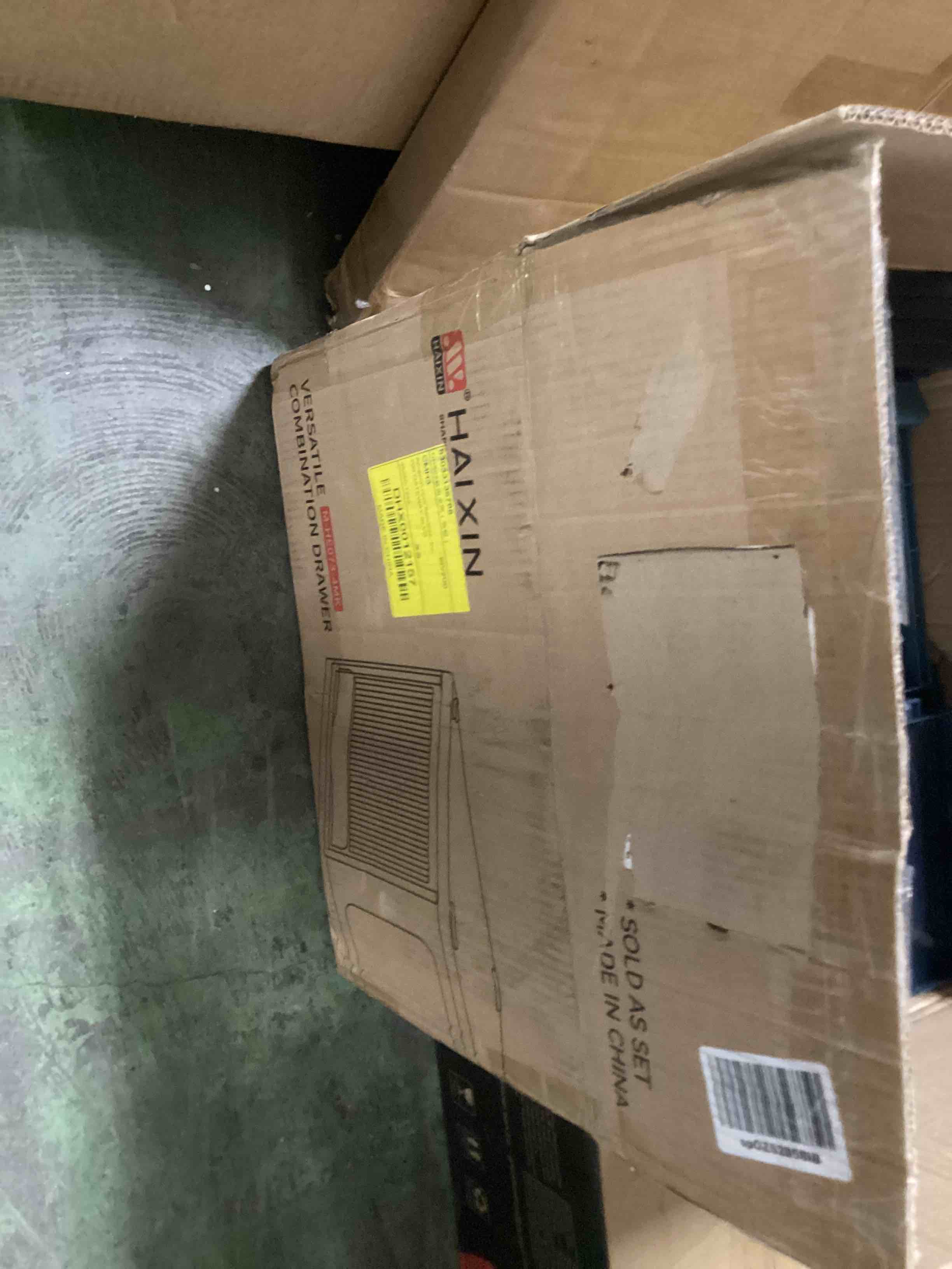https://s3.amazonaws.com/lotting-images-prod/bidfta/BLU5429293_1696953009147.jpeg
