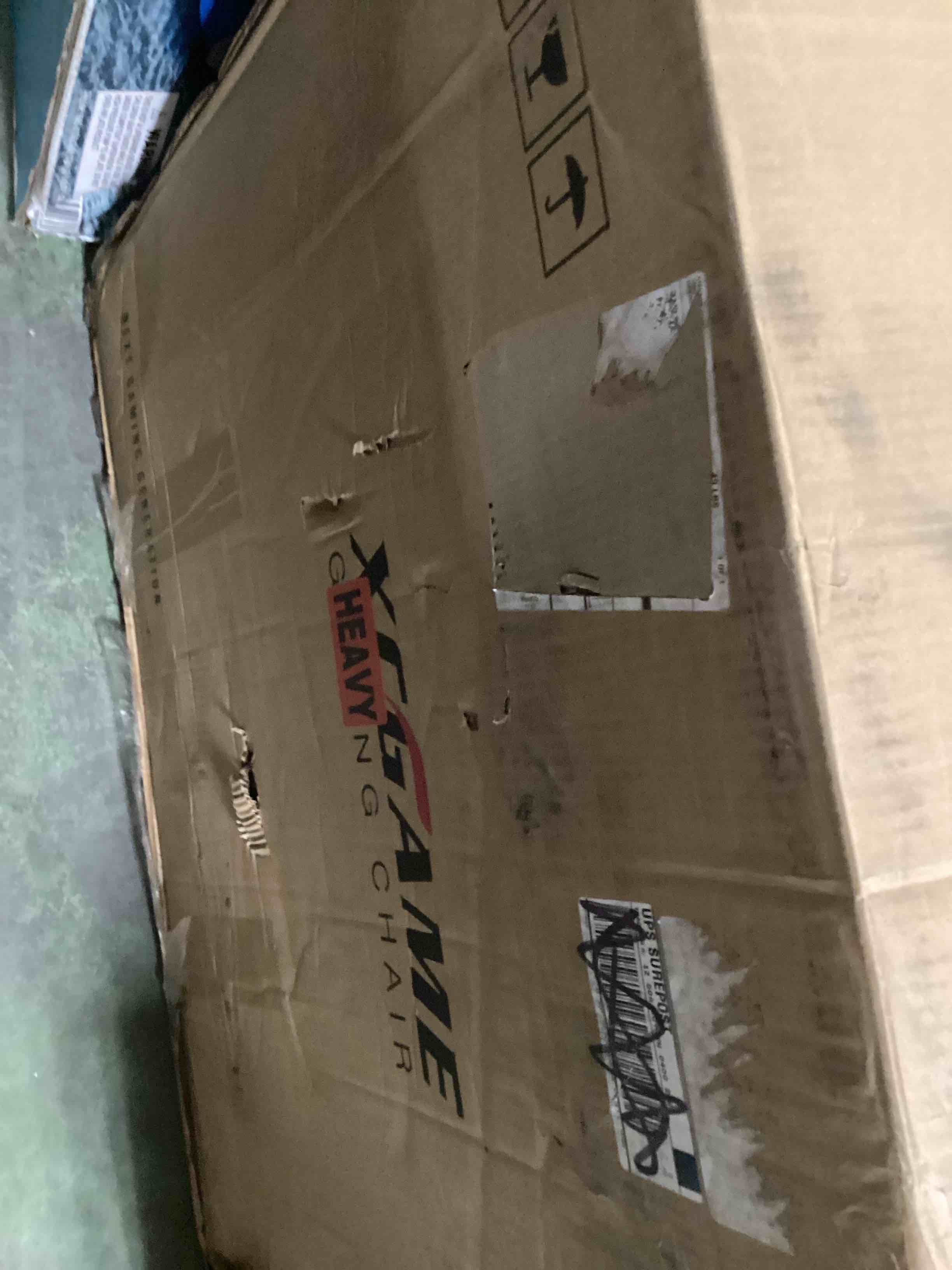 https://s3.amazonaws.com/lotting-images-prod/bidfta/BLU5429303_1696954543031.jpeg