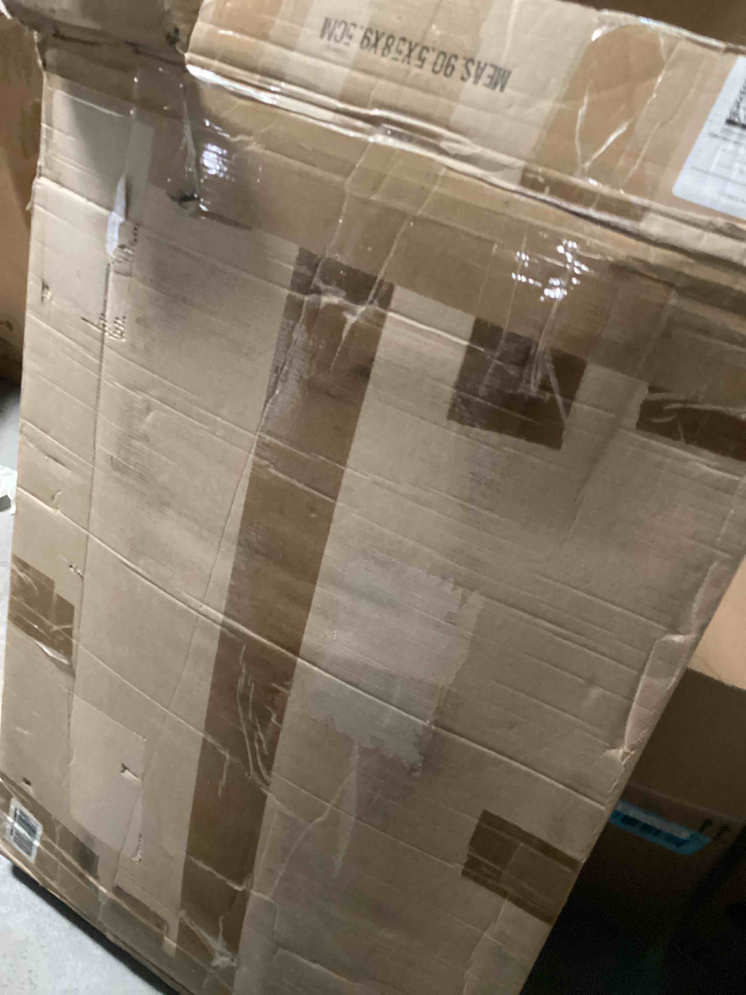 https://s3.amazonaws.com/lotting-images-prod/bidfta/BLU5429567_1699044996548.jpeg