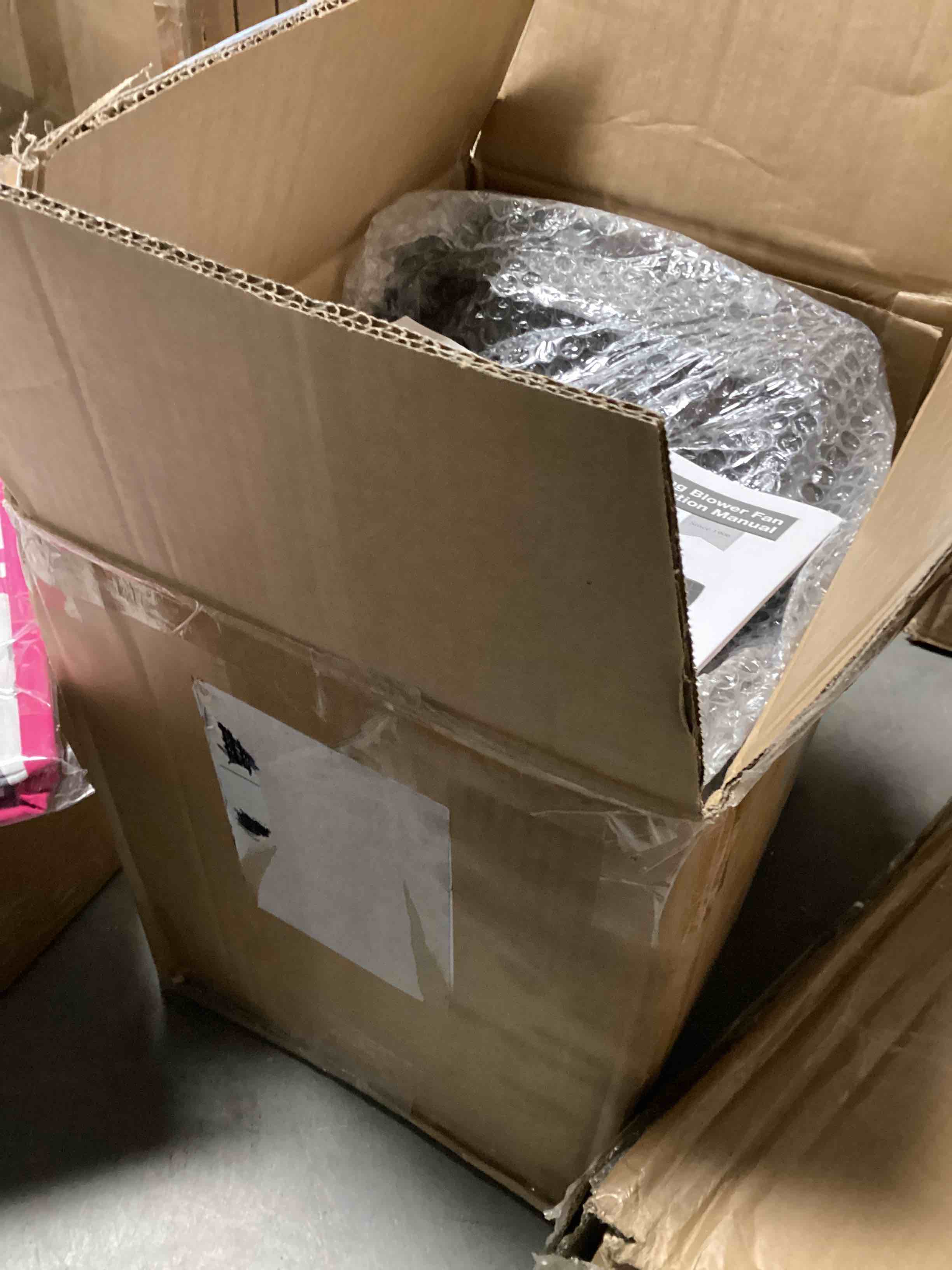 https://s3.amazonaws.com/lotting-images-prod/bidfta/BLU5429572_1699047182131.jpeg