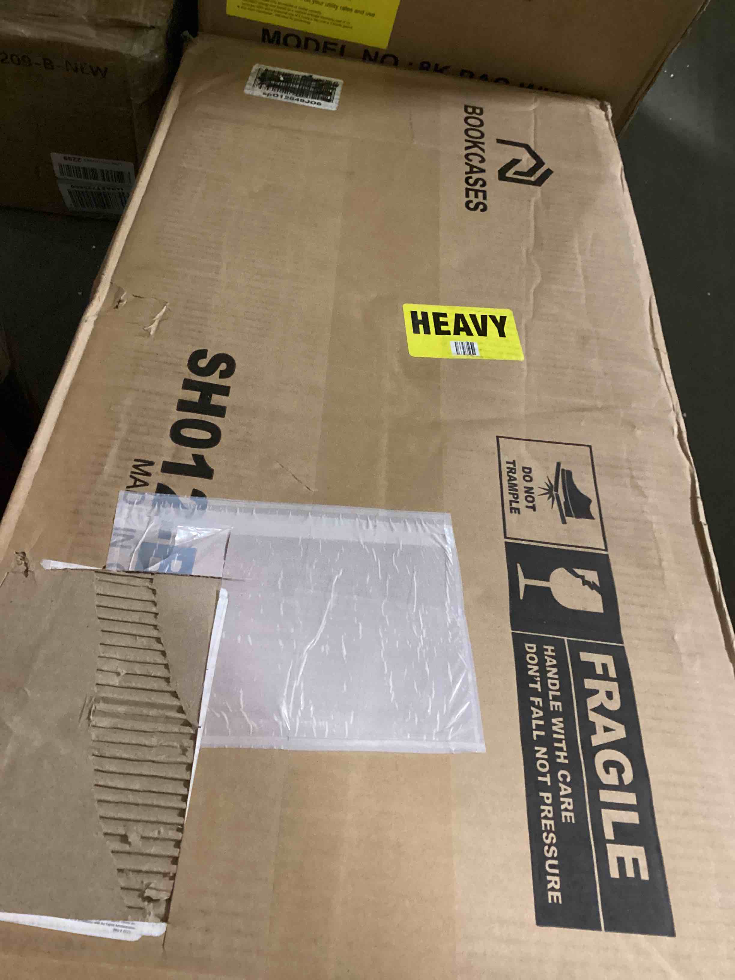 https://s3.amazonaws.com/lotting-images-prod/bidfta/BLU5429902_1700511880958.jpeg