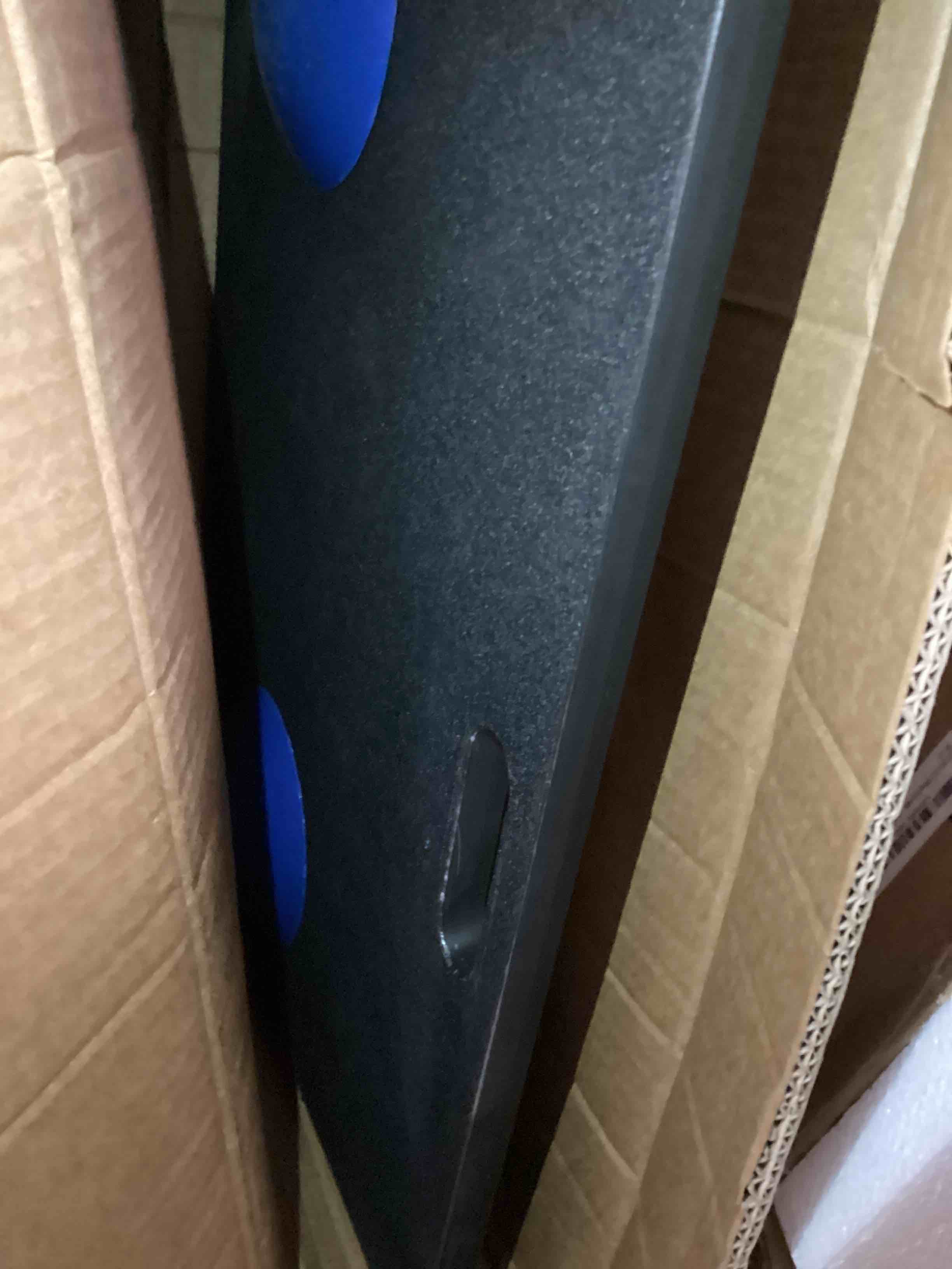 https://s3.amazonaws.com/lotting-images-prod/bidfta/BLU5429904_1700512579960.jpeg
