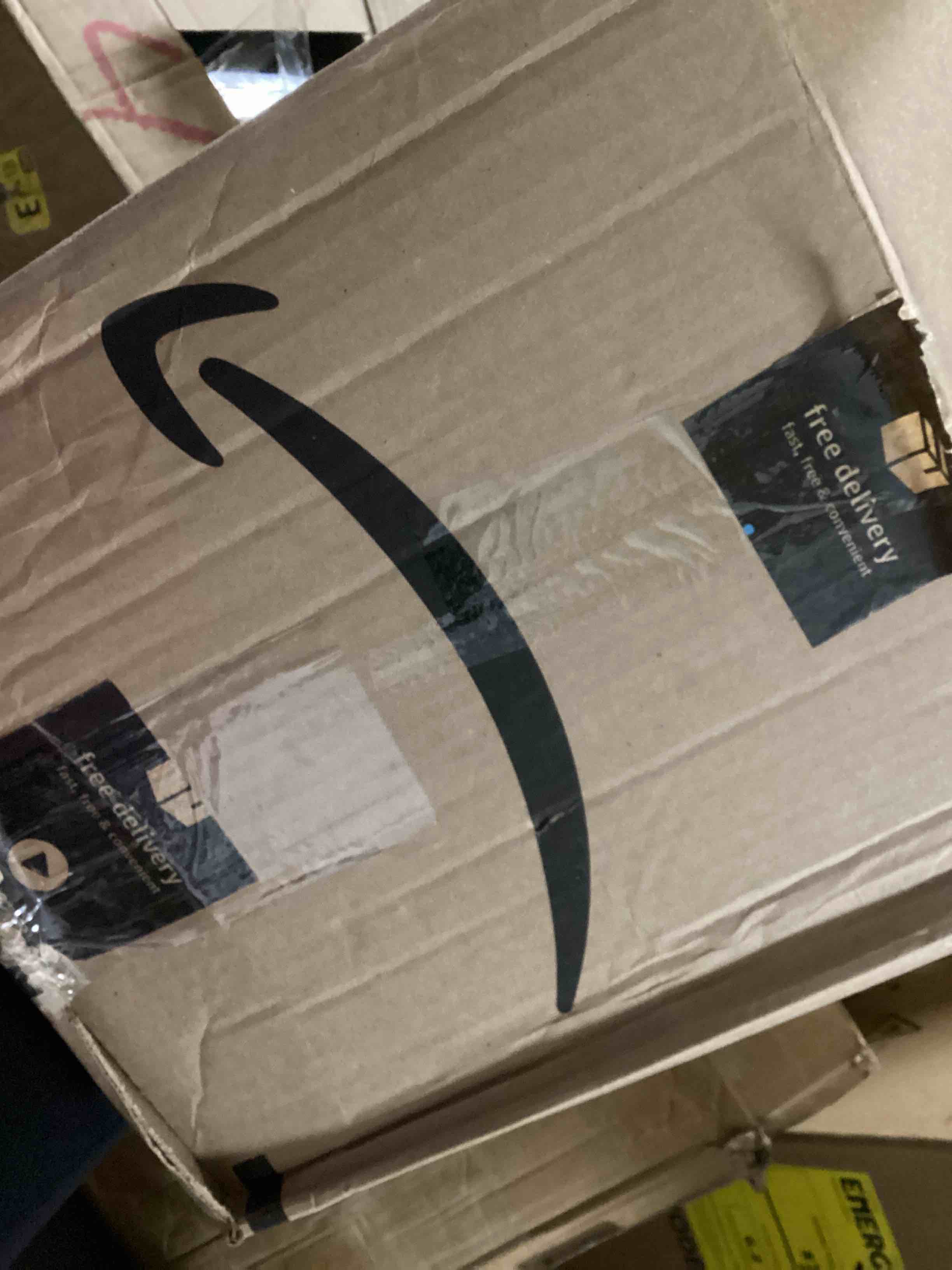 https://s3.amazonaws.com/lotting-images-prod/bidfta/BLU5429916_1700512940000.jpeg
