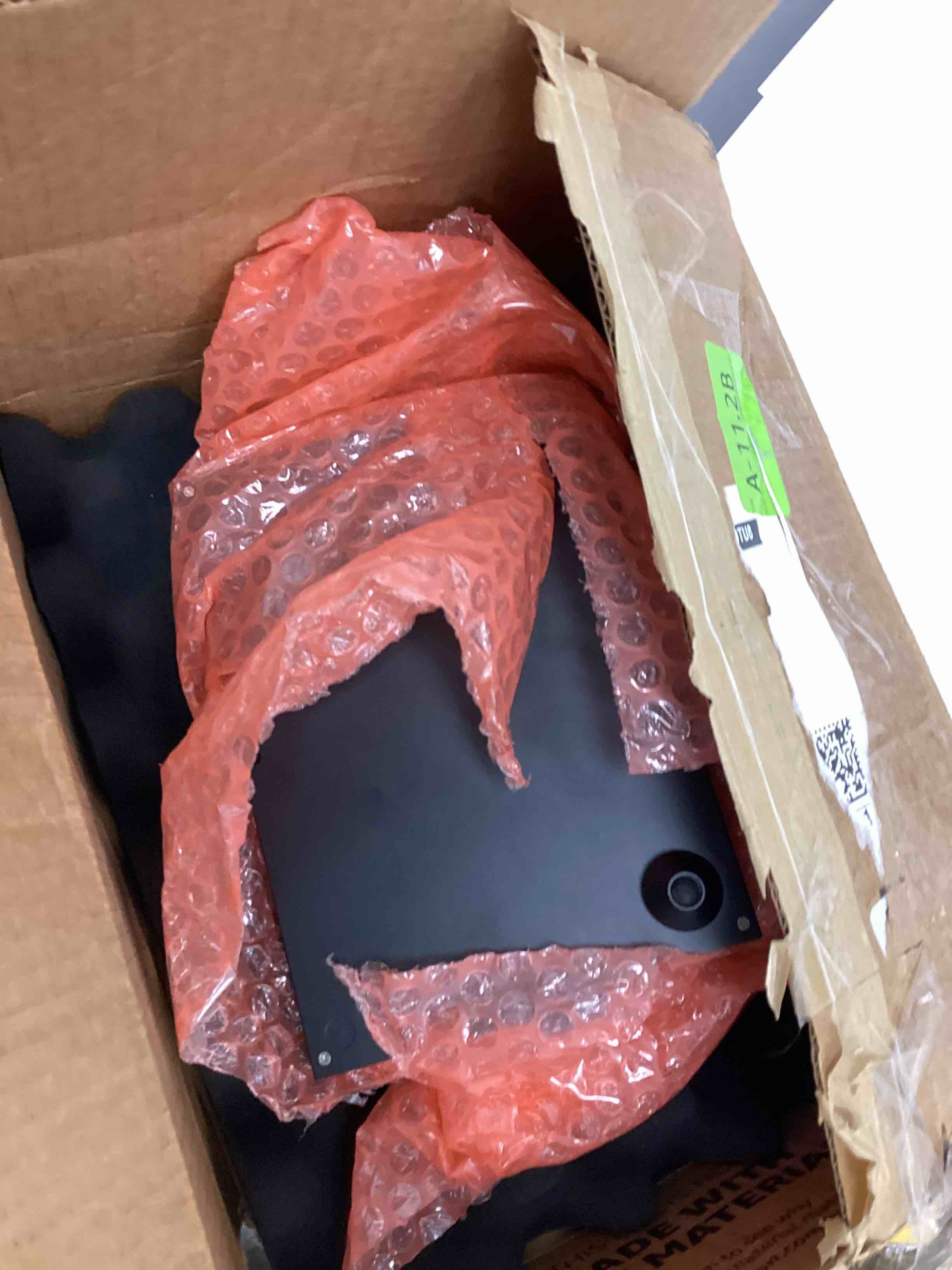 https://s3.amazonaws.com/lotting-images-prod/bidfta/BLU5430070_1700601555804.jpeg