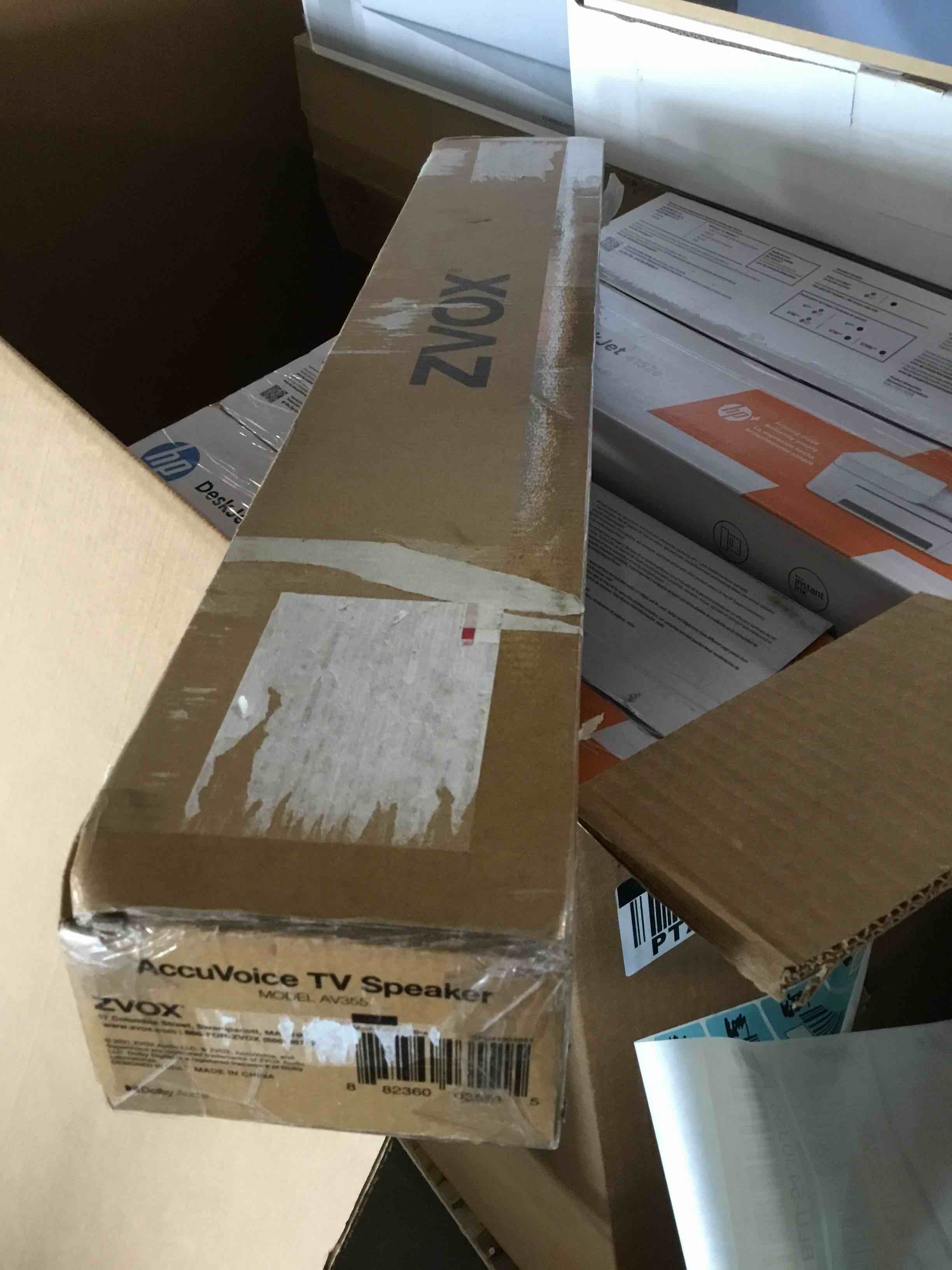 https://s3.amazonaws.com/lotting-images-prod/bidfta/BLU5430358_1701533663710.jpeg
