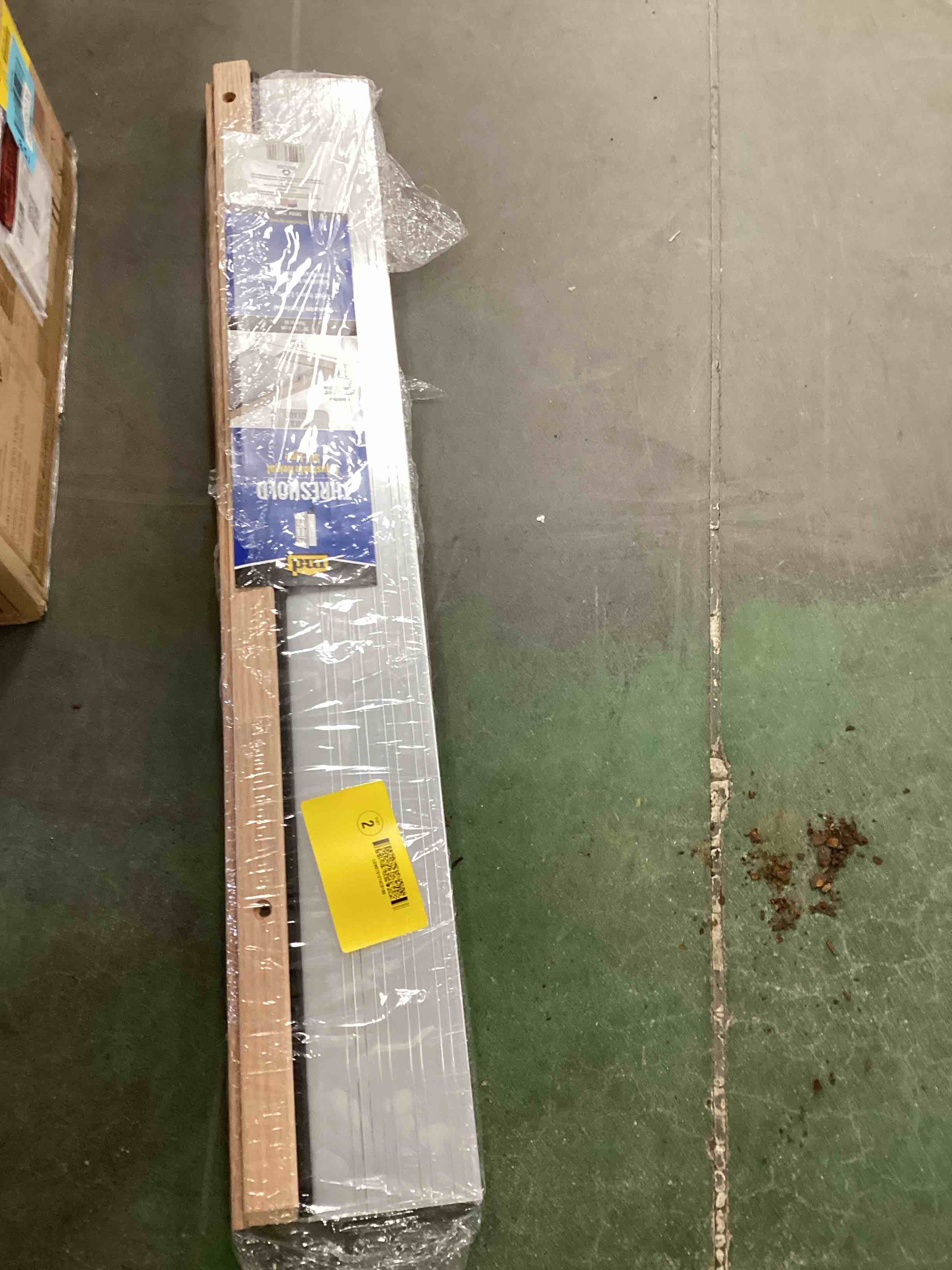https://s3.amazonaws.com/lotting-images-prod/bidfta/BLU5430692_1715281324372.jpeg