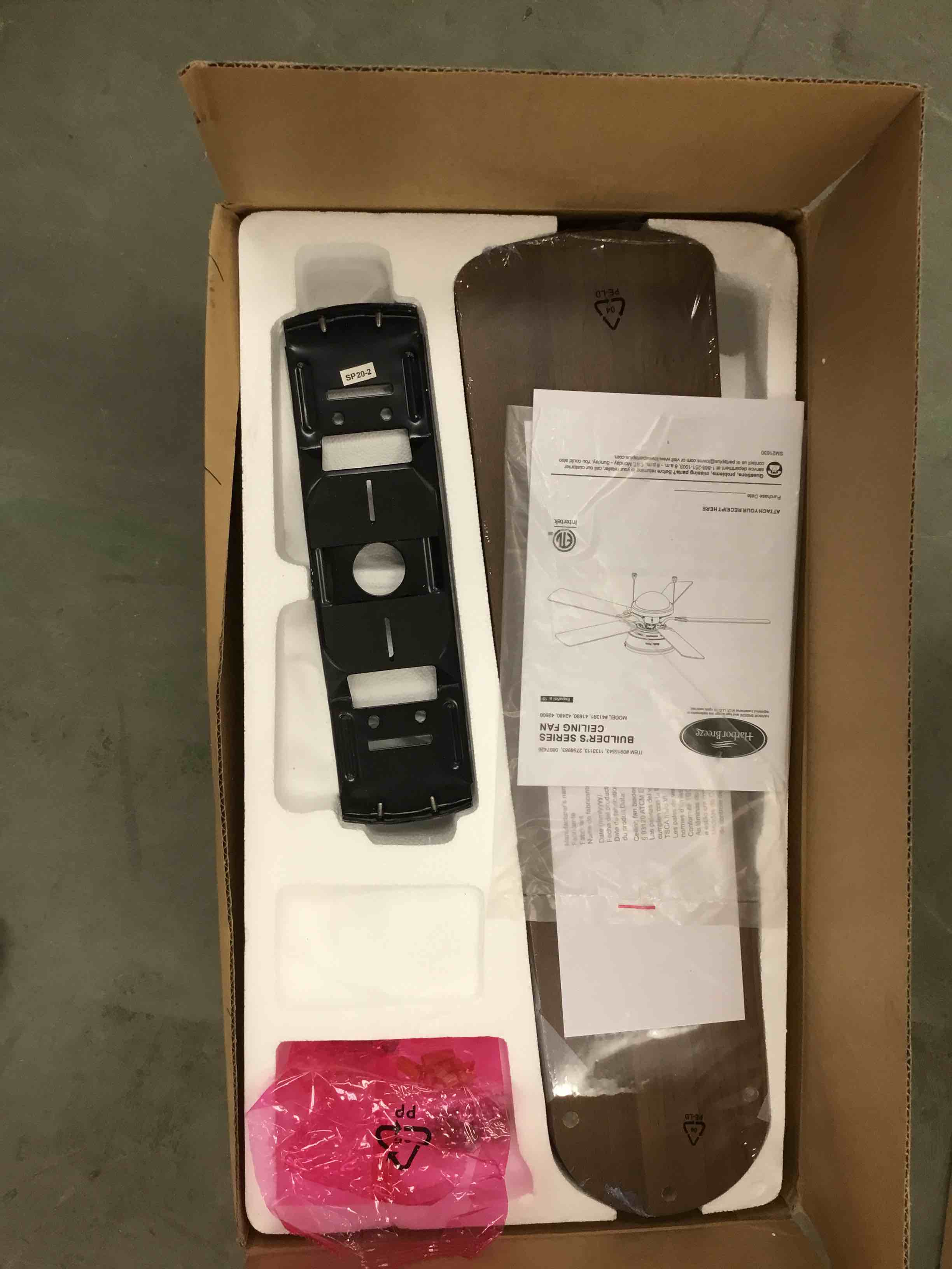 https://s3.amazonaws.com/lotting-images-prod/bidfta/BLU5430743_1716322600327.jpeg