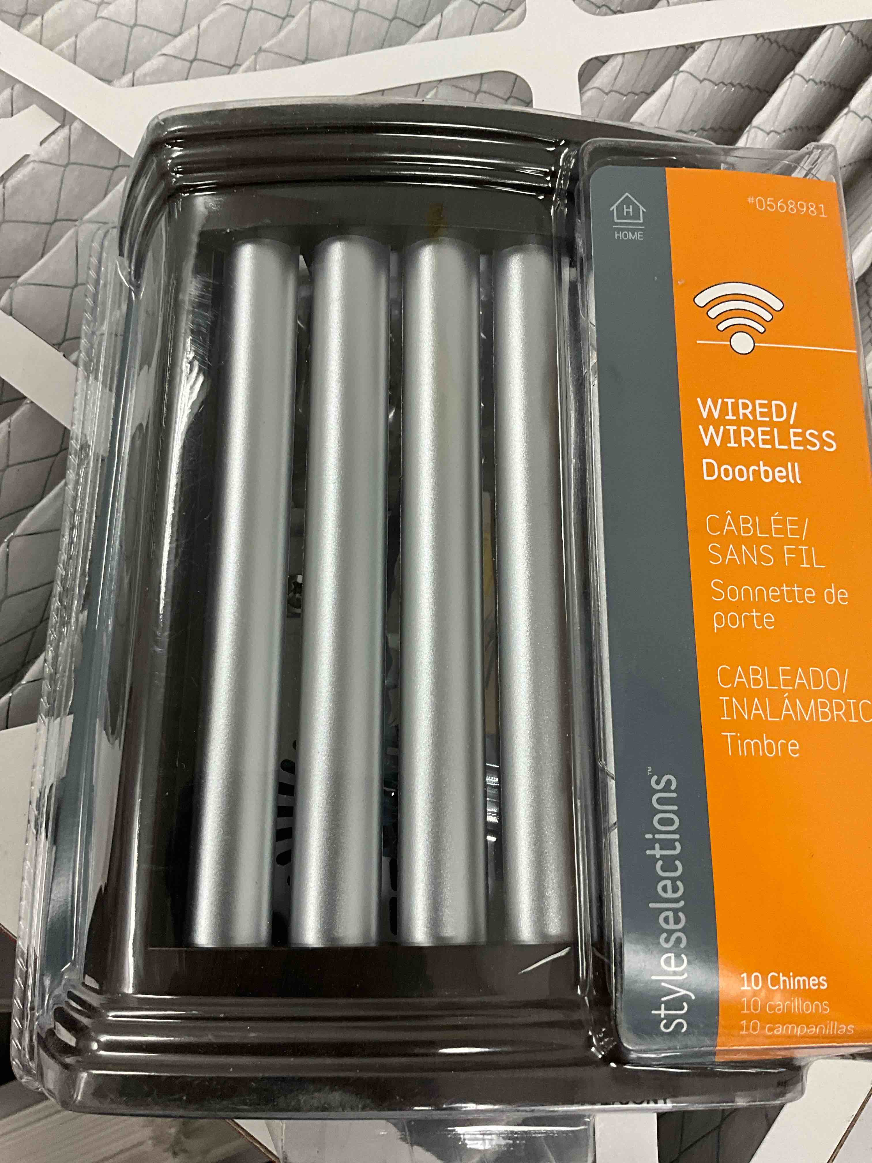 https://s3.amazonaws.com/lotting-images-prod/bidfta/BLU5430897_1718917864070.jpeg