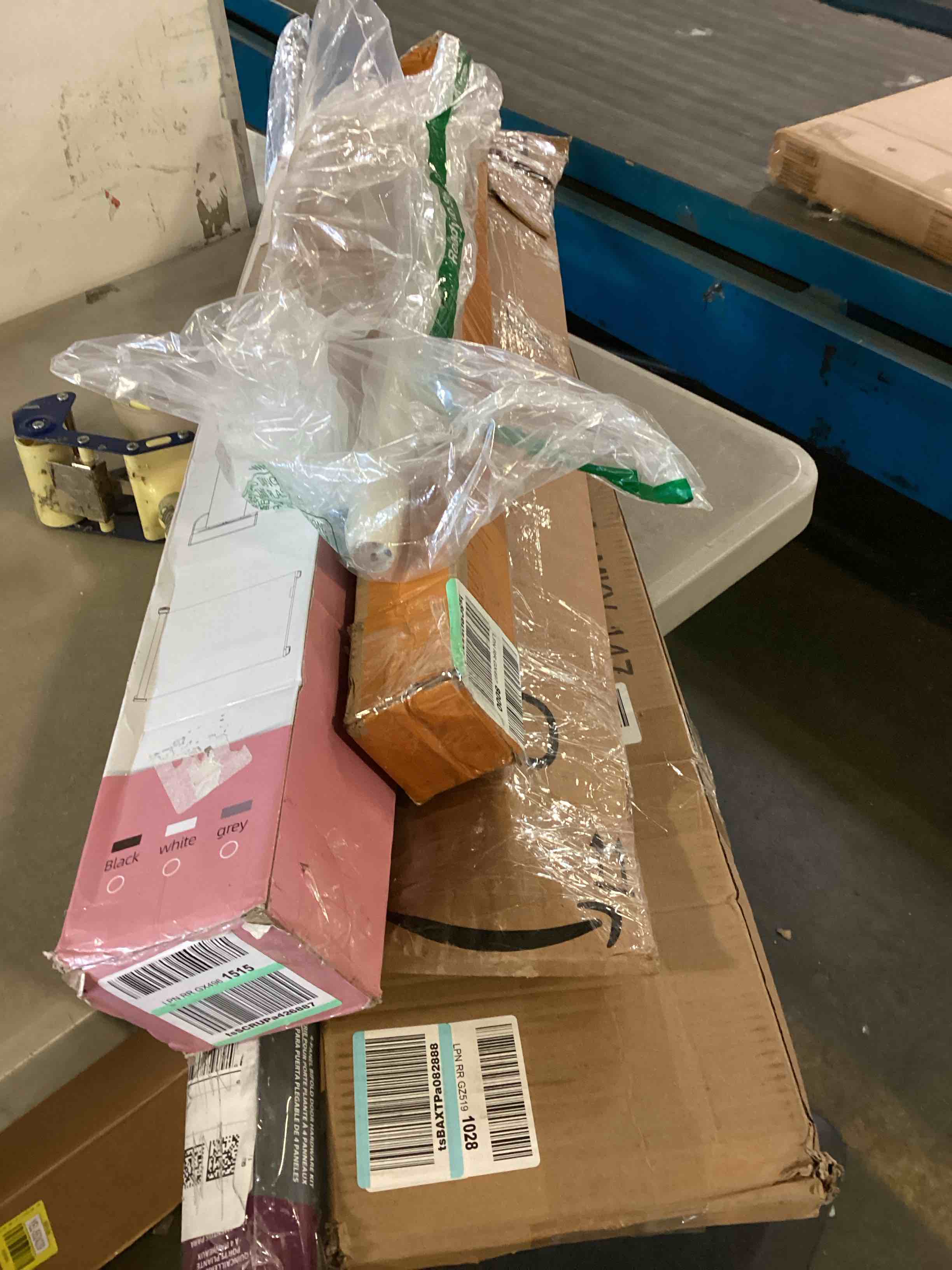 Assorted miscellaneous items for maintenance home and accessories for cars